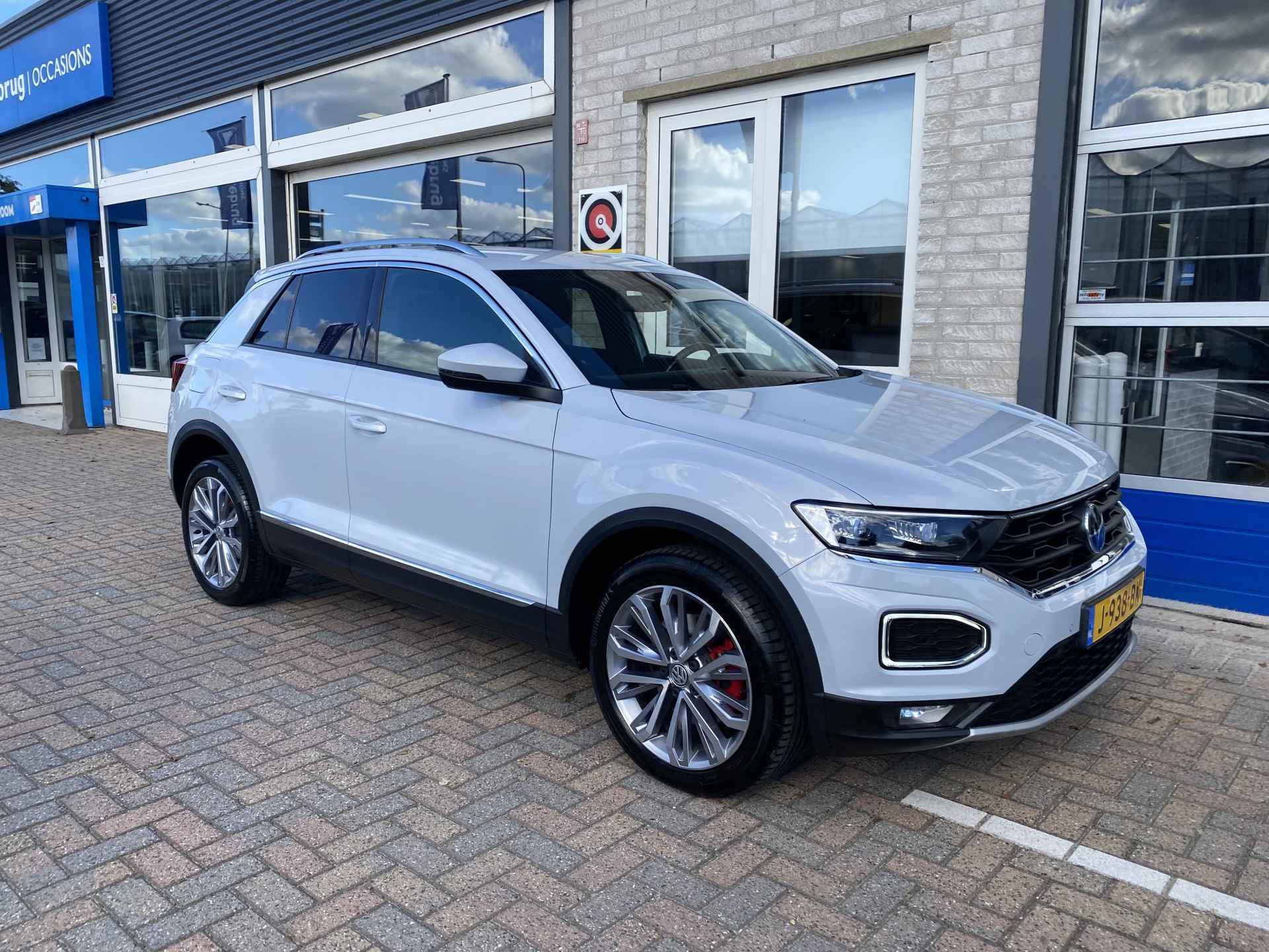 Volkswagen T-Roc 1.5 TSI Sport / NAVIGATIE / APP-CONNECT / AUTOMAAT / CAMERA / DIGITAAL DASHBOARD / DAB / - 35/38