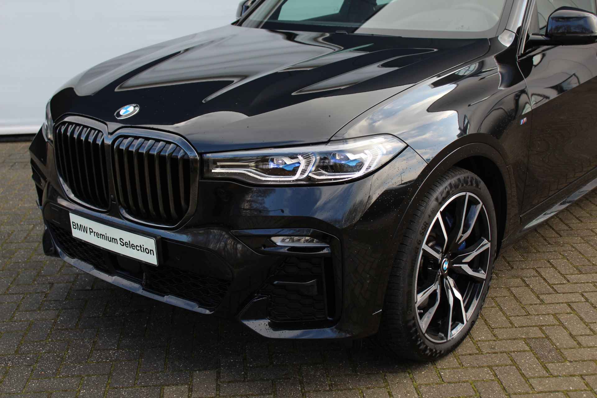 BMW X7 xDrive40i High Executive M Sport Automaat / Panoramadak Sky Lounge / Trekhaak / Laserlight / Head-Up / Parking Assistant Plus / Live Cockpit Professional / Stoelverwarming voor + achter - 12/35