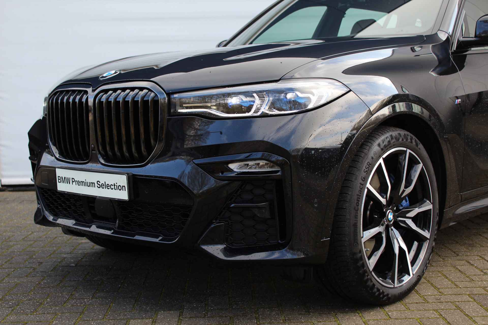 BMW X7 xDrive40i High Executive M Sport Automaat / Panoramadak Sky Lounge / Trekhaak / Laserlight / Head-Up / Parking Assistant Plus / Live Cockpit Professional / Stoelverwarming voor + achter - 32/35