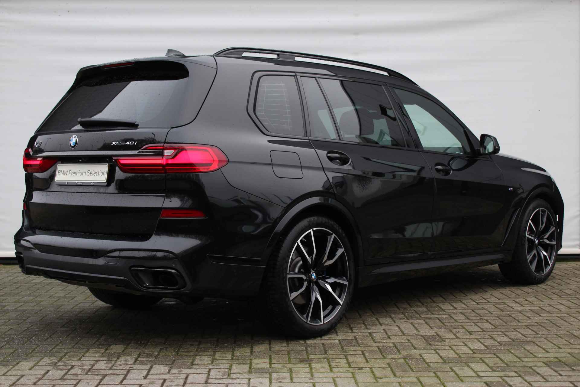 BMW X7 xDrive40i High Executive M Sport Automaat / Panoramadak Sky Lounge / Trekhaak / Laserlight / Head-Up / Parking Assistant Plus / Live Cockpit Professional / Stoelverwarming voor + achter - 4/32