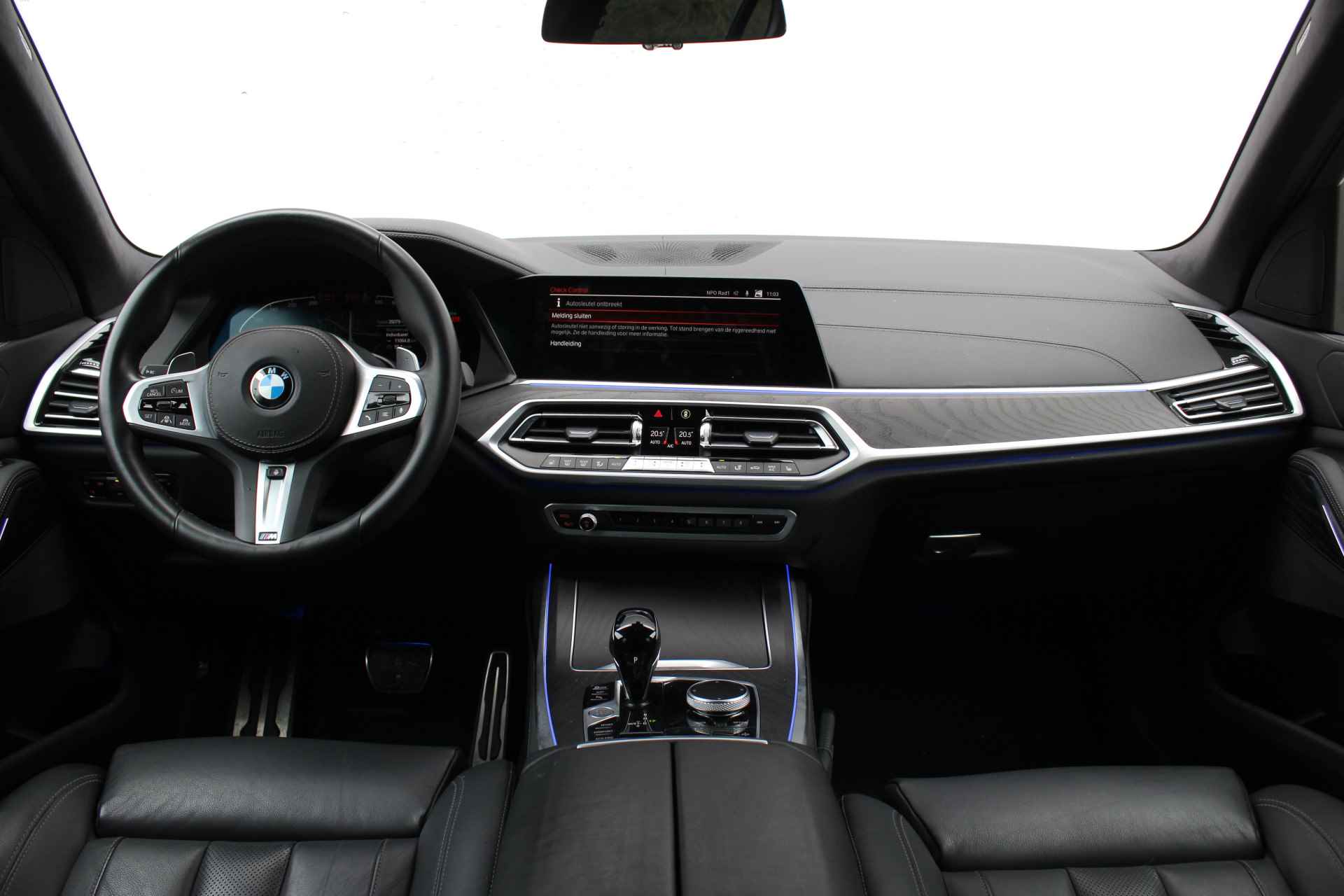 BMW X7 xDrive40i High Executive M Sport Automaat / Panoramadak Sky Lounge / Trekhaak / Laserlight / Head-Up / Parking Assistant Plus / Live Cockpit Professional / Stoelverwarming voor + achter - 11/32