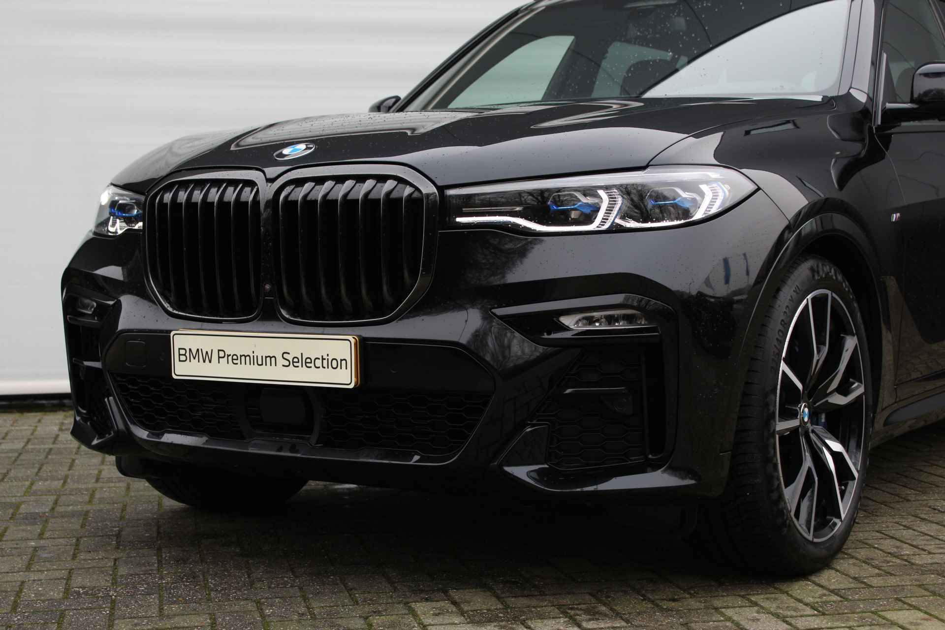 BMW X7 xDrive40i High Executive M Sport Automaat / Panoramadak Sky Lounge / Trekhaak / Laserlight / Head-Up / Parking Assistant Plus / Live Cockpit Professional / Stoelverwarming voor + achter - 17/32