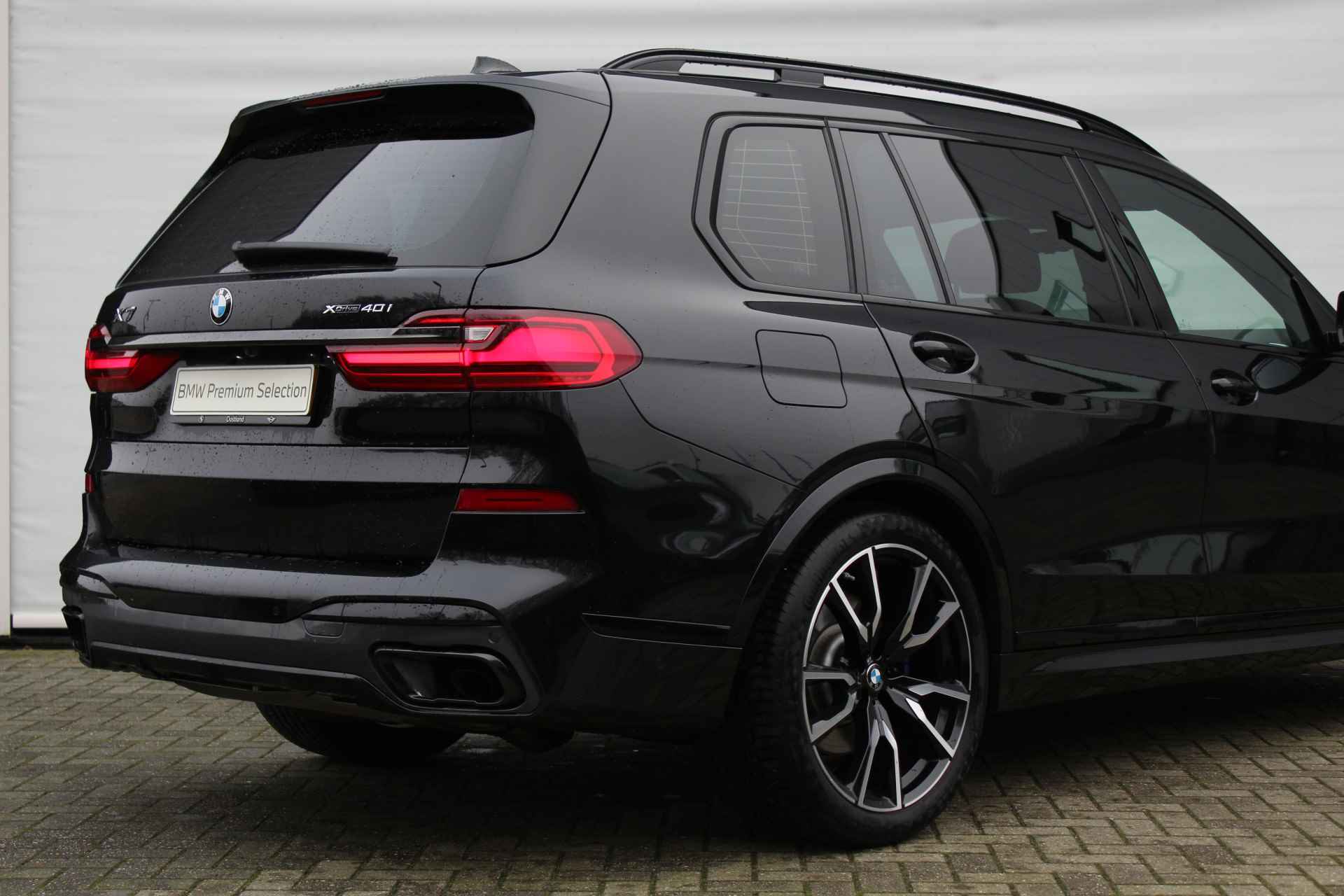 BMW X7 xDrive40i High Executive M Sport Automaat / Panoramadak Sky Lounge / Trekhaak / Laserlight / Head-Up / Parking Assistant Plus / Live Cockpit Professional / Stoelverwarming voor + achter - 23/32