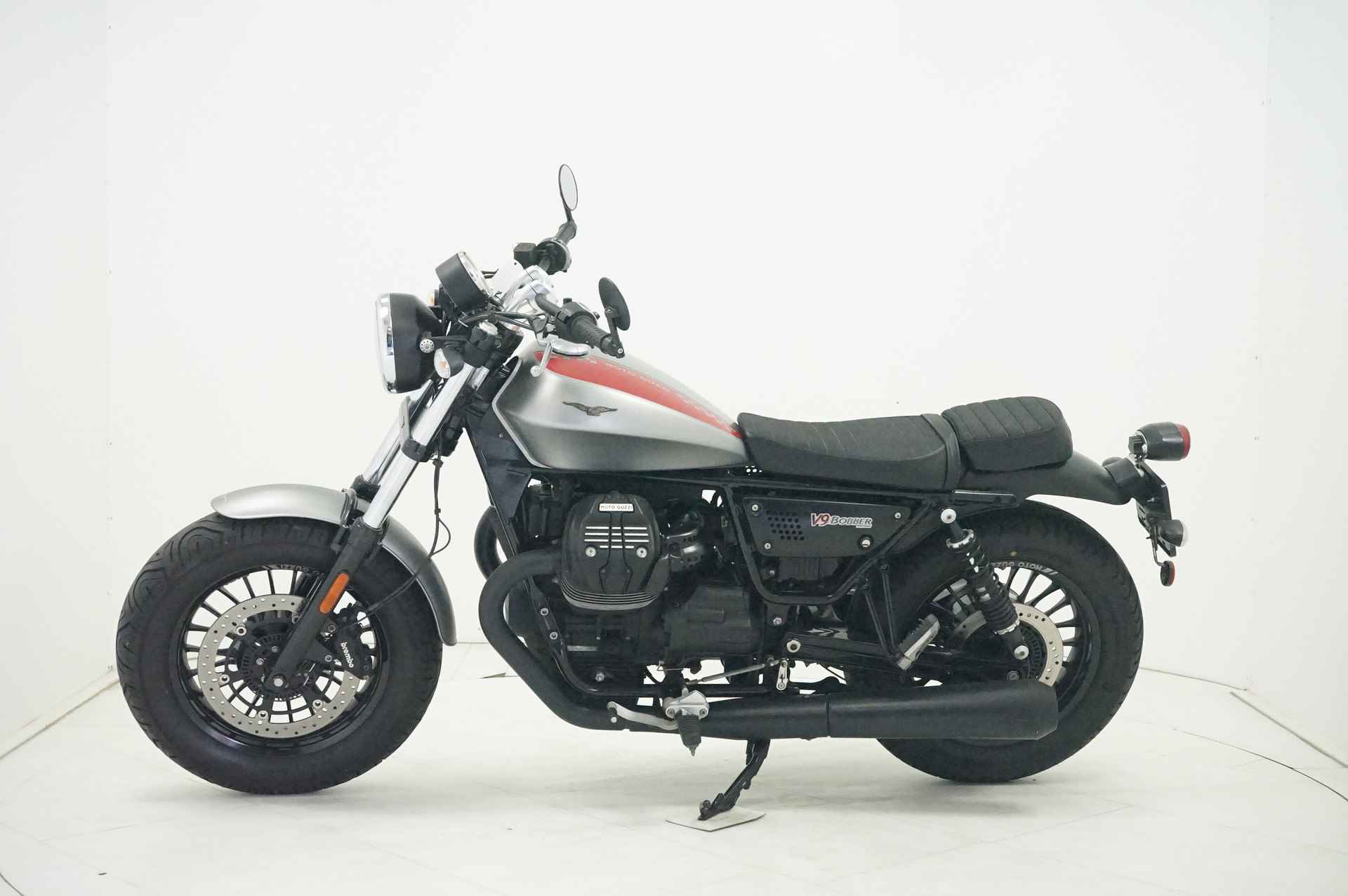 Moto Guzzi BOBBER - 5/11