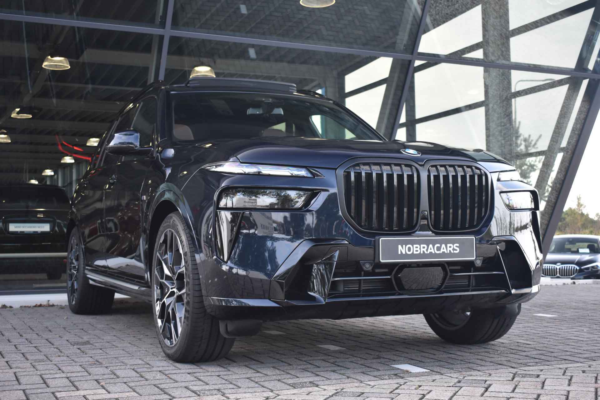 BMW X7 xDrive40i High Executive M Sport Automaat / Panoramadak Sky Lounge / Trekhaak / Massagefunctie / Active Steering / Bowers & Wilkins / Parking Assistant Professional / Soft-Close - 12/88