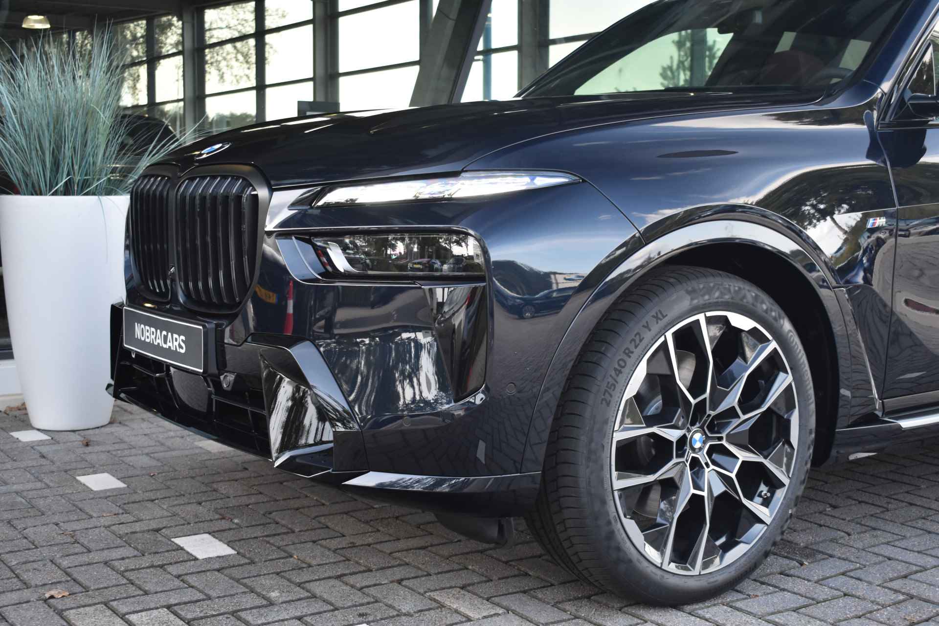 BMW X7 xDrive40i High Executive M Sport Automaat / Panoramadak Sky Lounge / Trekhaak / Massagefunctie / Active Steering / Bowers & Wilkins / Parking Assistant Professional / Soft-Close - 17/88