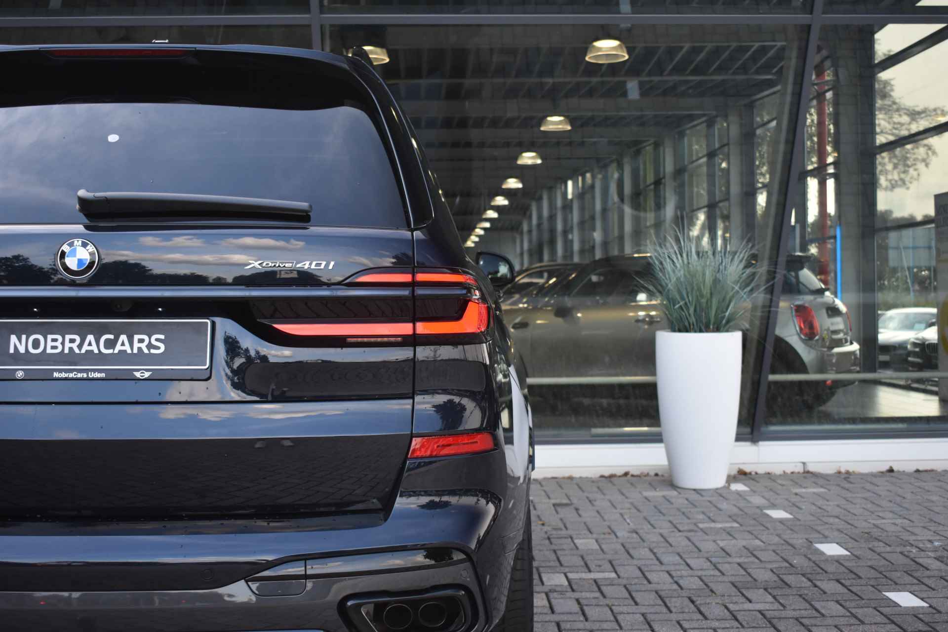 BMW X7 xDrive40i High Executive M Sport Automaat / Panoramadak Sky Lounge / Trekhaak / Massagefunctie / Active Steering / Bowers & Wilkins / Parking Assistant Professional / Soft-Close - 23/88