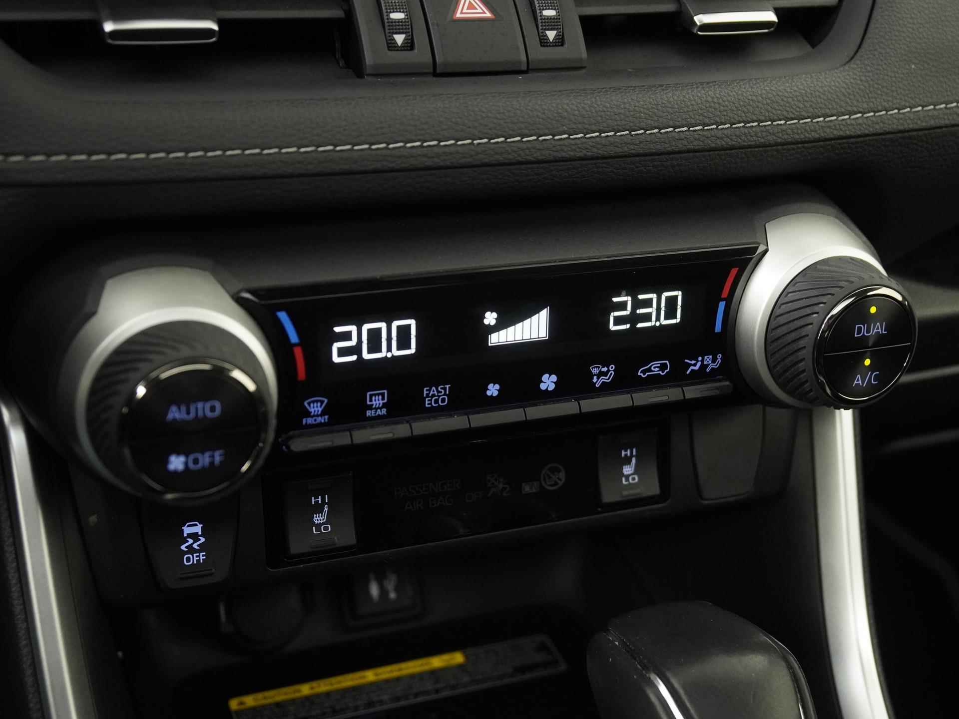 Toyota RAV4 2.5 Hybrid Executive | Panoramadak | Mem stoel | Trekhaak | Blind spot |  Zondag Open! - 10/43