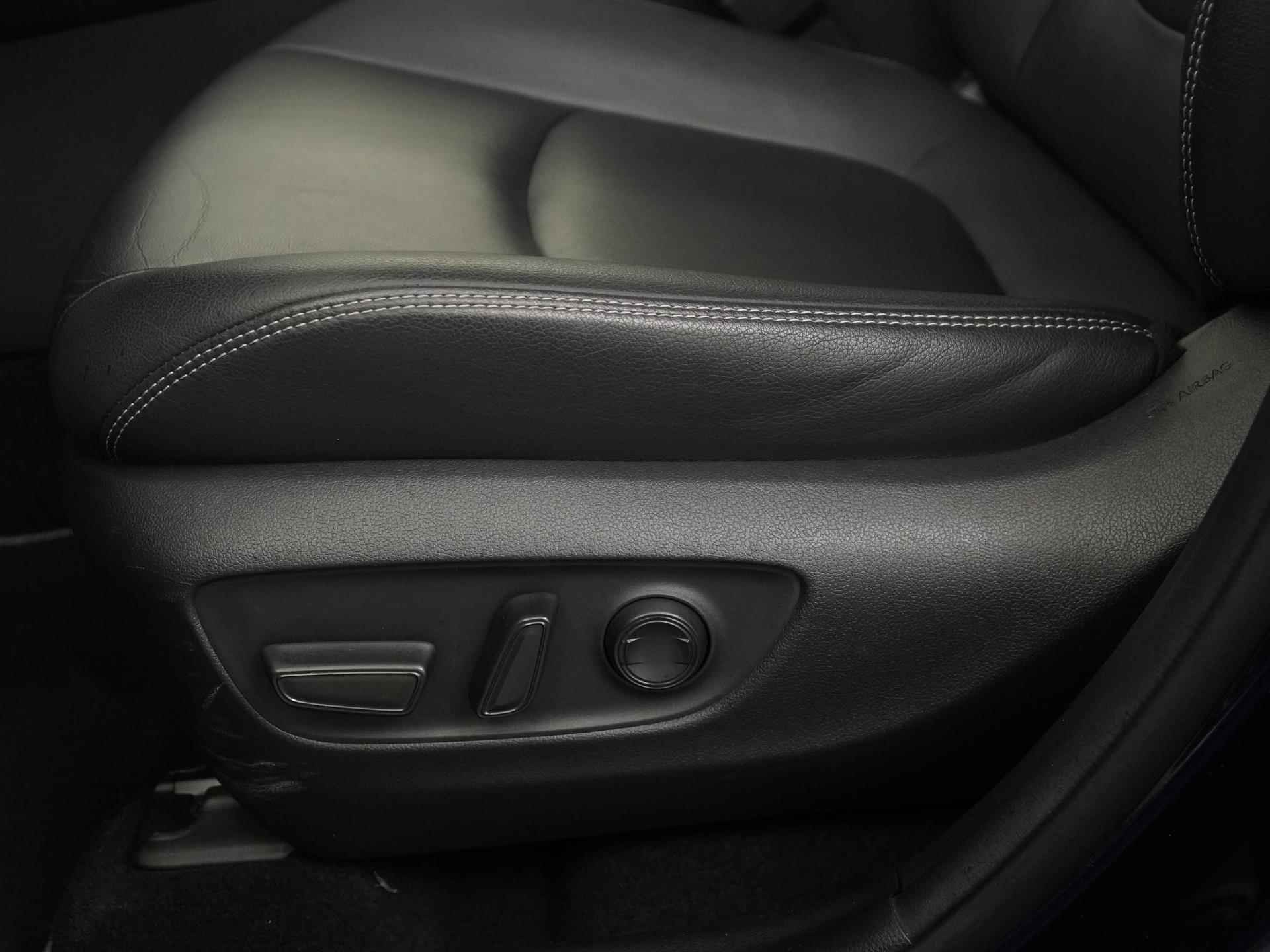 Toyota RAV4 2.5 Hybrid Executive | Panoramadak | Mem stoel | Trekhaak | Blind spot |  Zondag Open! - 26/40