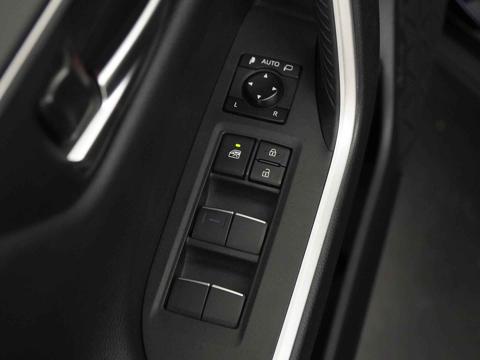 Toyota RAV4 2.5 Hybrid Executive | Panoramadak | Mem stoel | Trekhaak | Blind spot |  Zondag Open! - 33/40