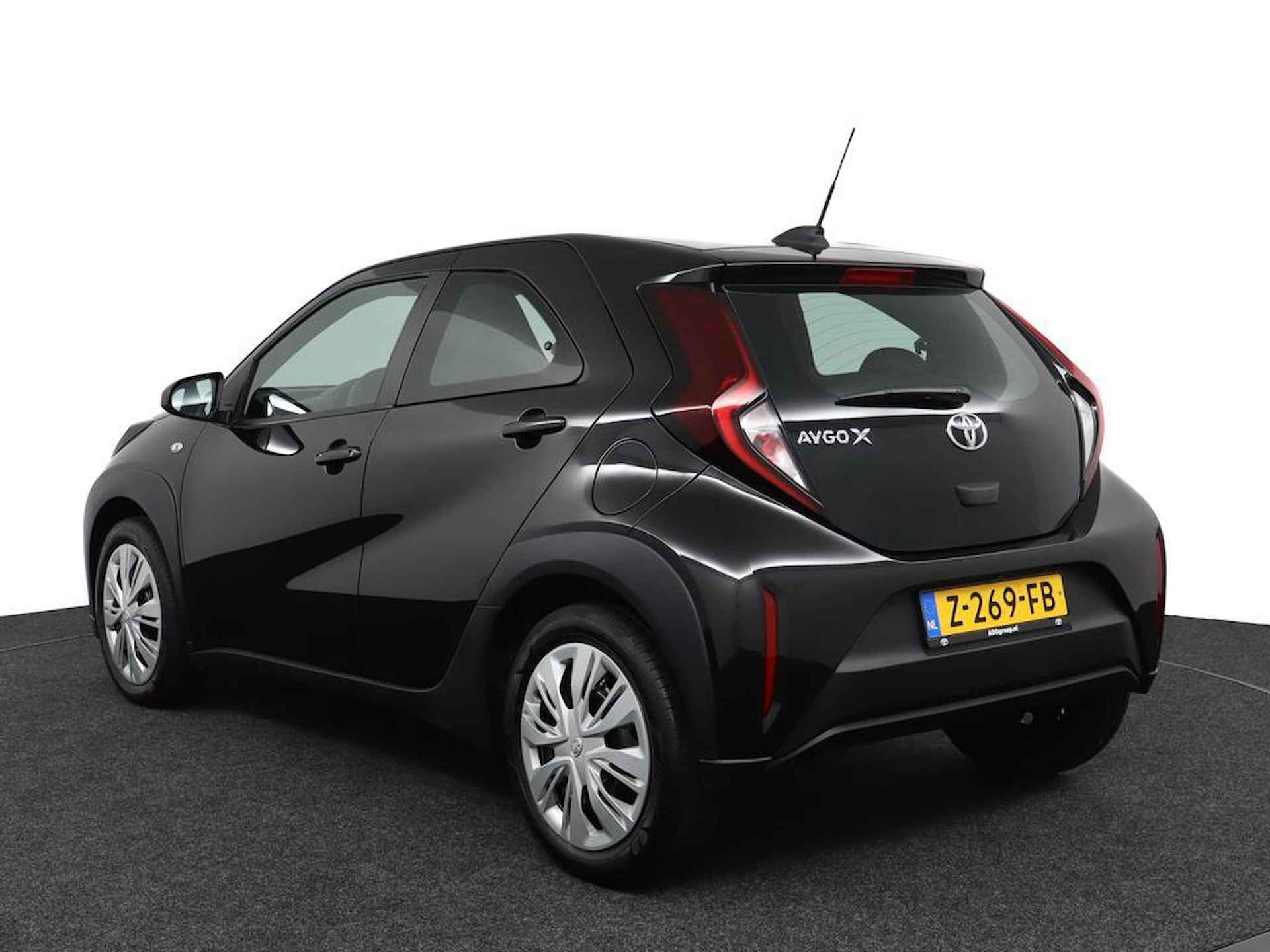 Toyota Aygo X 1.0 VVT-i MT Play | Applecarplay/Android Auto | Parkeercamera | Airco | - 12/42