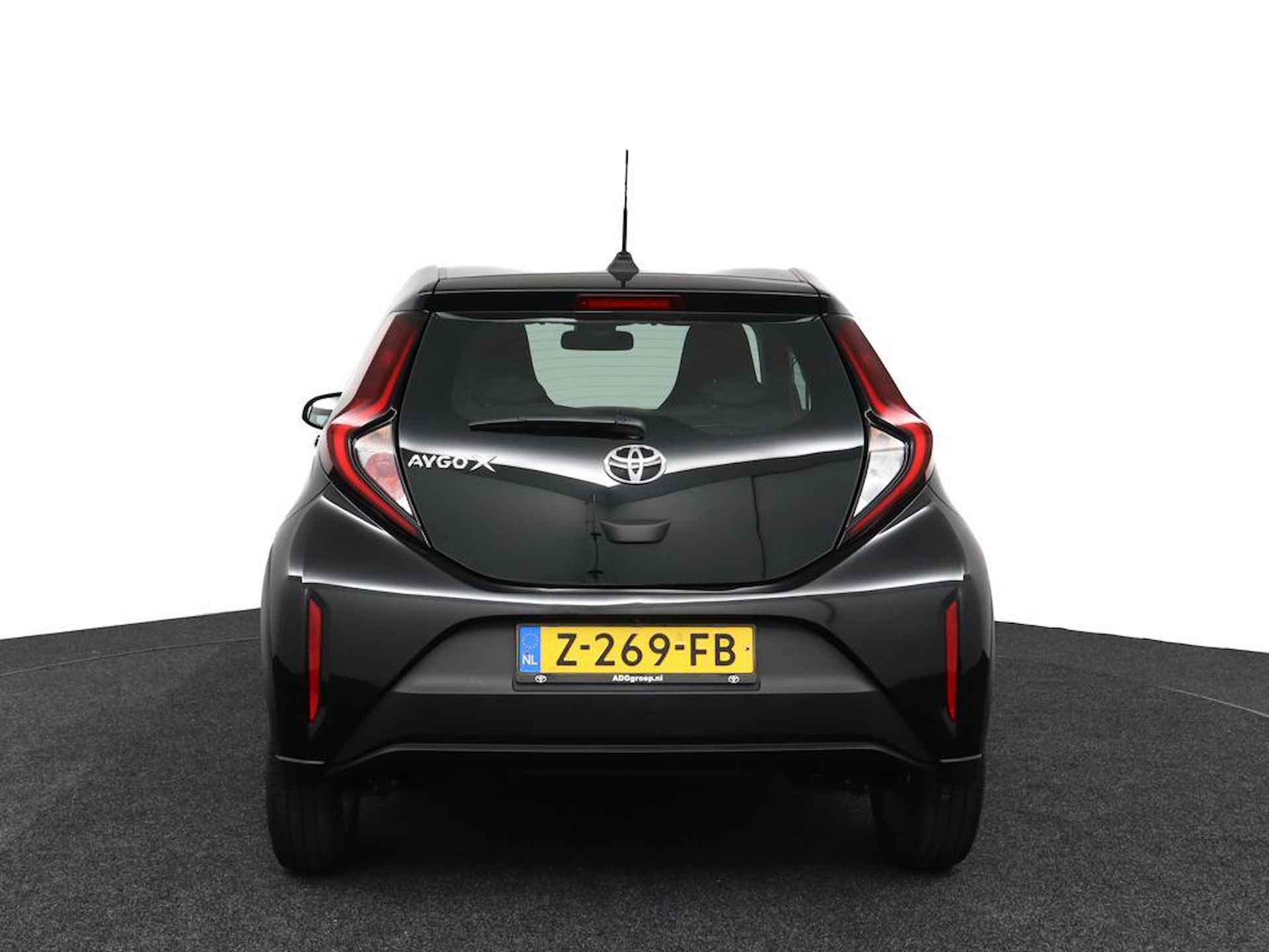 Toyota Aygo X 1.0 VVT-i MT Play | Applecarplay/Android Auto | Parkeercamera | Airco | Lichtmetalen-Velgen | - 34/43