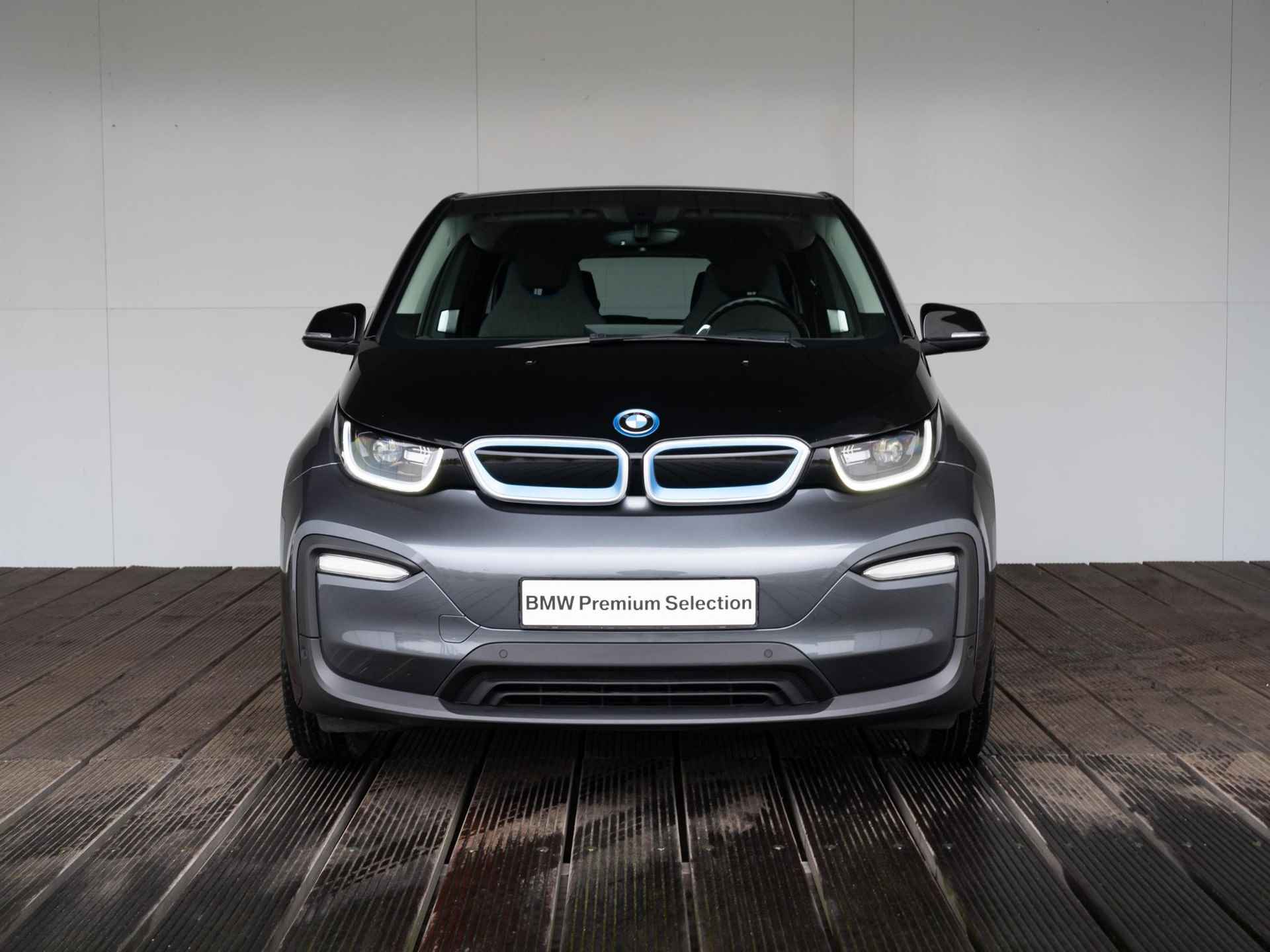 BMW i3 120Ah Executive Edition | Achteruitrijcamera | 20 inch | Stoelverwarming | Navigatiesysteem Professional - 3/34