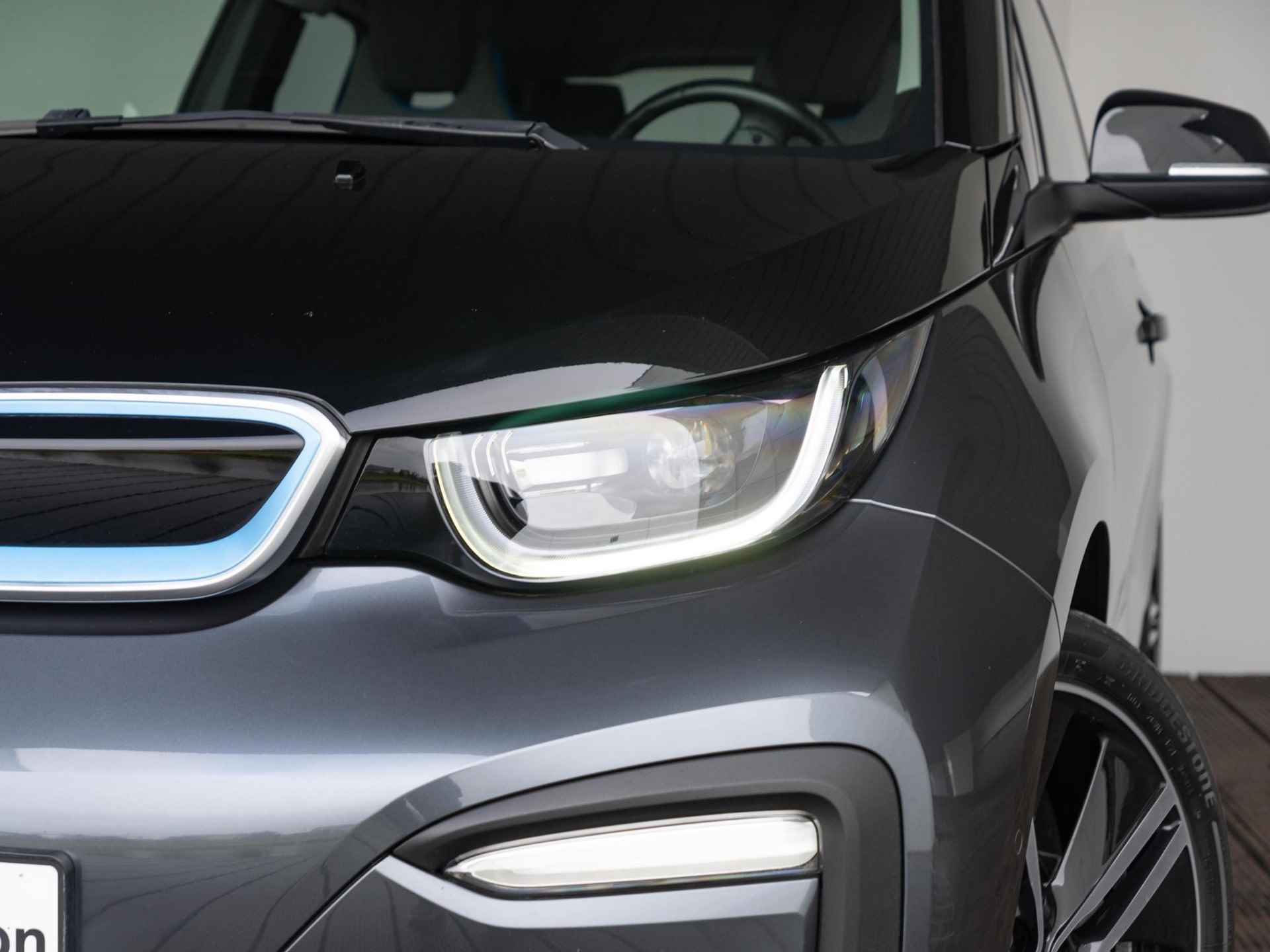 BMW i3 120Ah Executive Edition | Achteruitrijcamera | 20 inch | Stoelverwarming | Navigatiesysteem Professional - 12/34