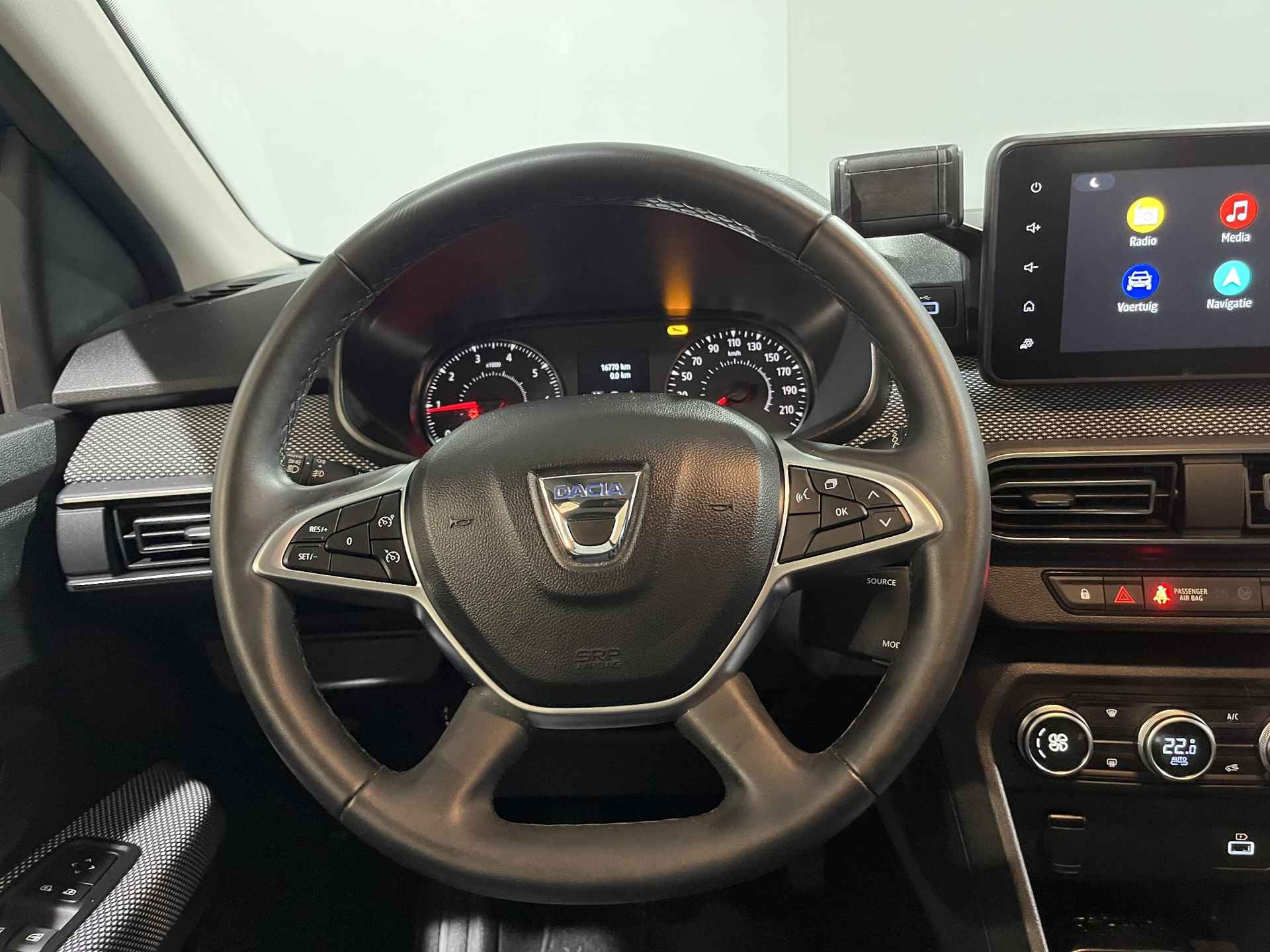 Dacia Sandero 90PK TCe Comfort | 1e Eigenaar | Climate Control | Camera | Cruise Control | Navigatie | Apple CarPlay/Android Auto | Full LED koplampen | - 27/32