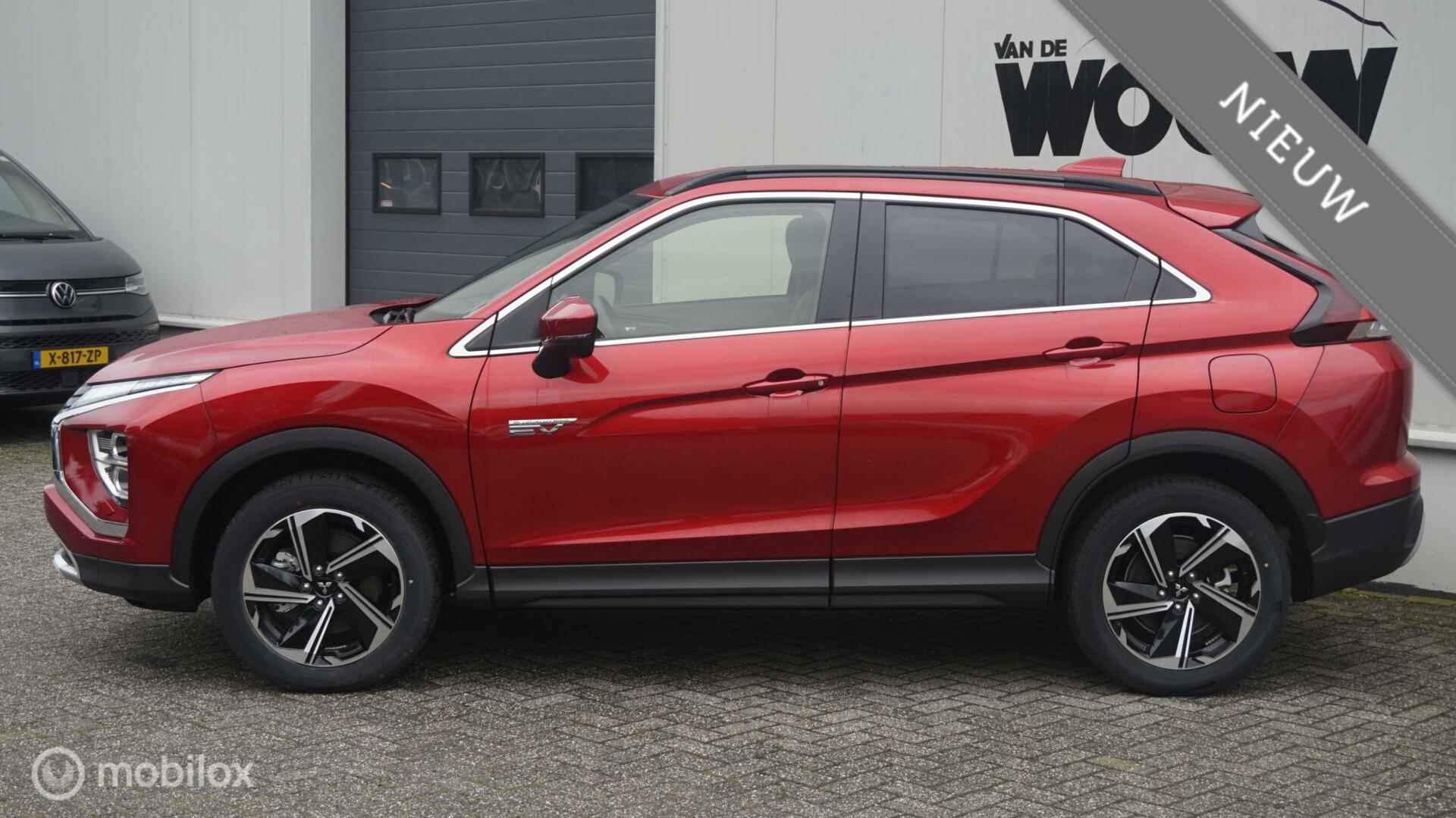 Mitsubishi Eclipse Cross 2.4 PHEV Intense+ Nu € 7150,- korting + 8 jaar garantie - 4/30