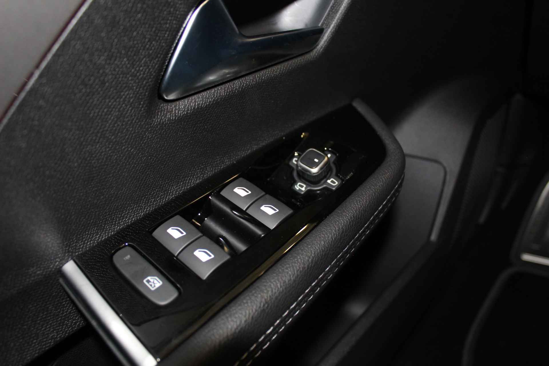 Opel Astra 1.6 180PK Hybrid Automaat Comfortstoel | Navigatie | Camera Achter | Winterpakket - 15/18