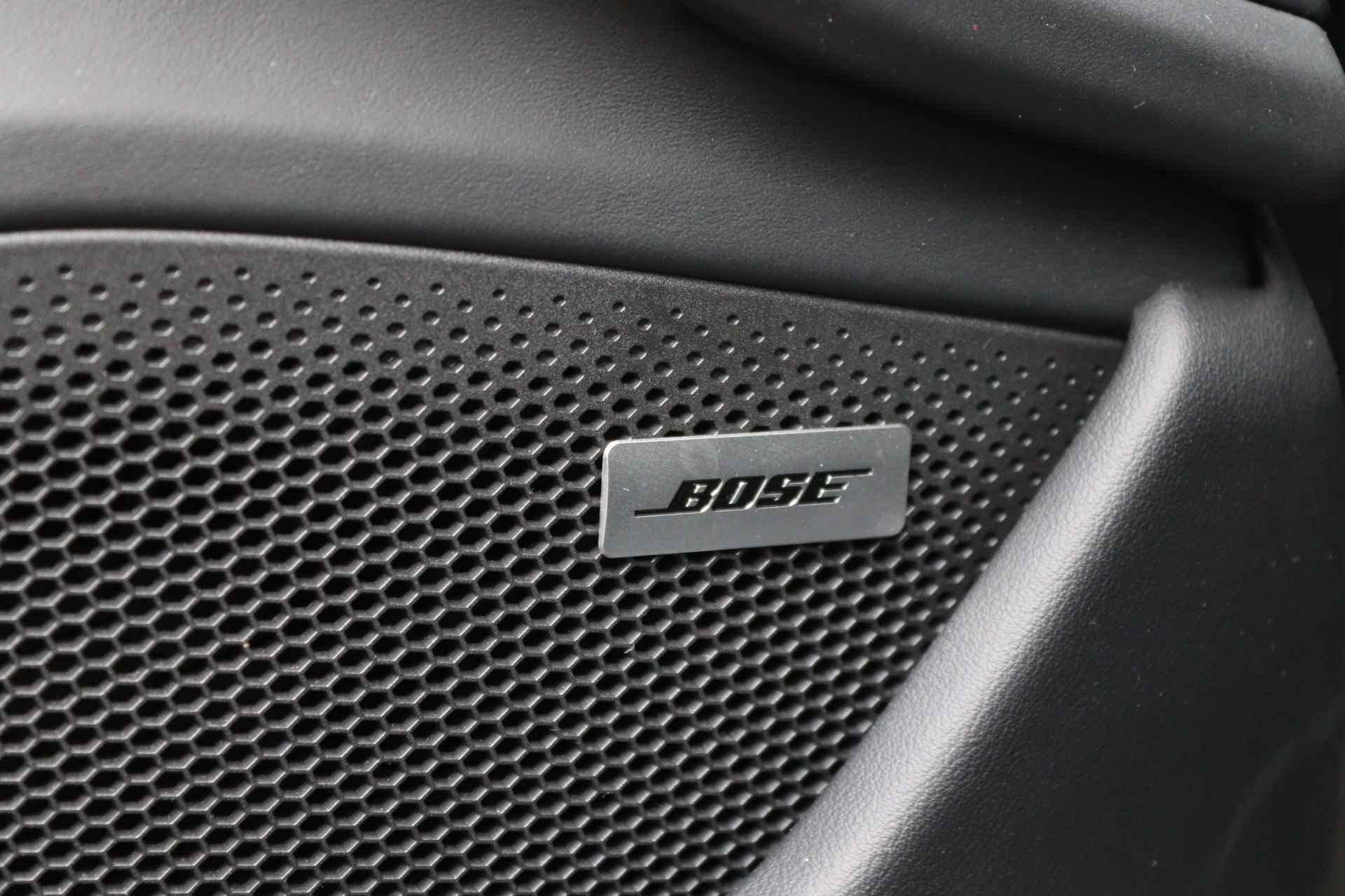 Porsche Taycan Sport Turismo GTS 84 kWh Pano/Carbon/21"/PDCC/E-Performance/HUD/Innodrive/Bose - 38/46