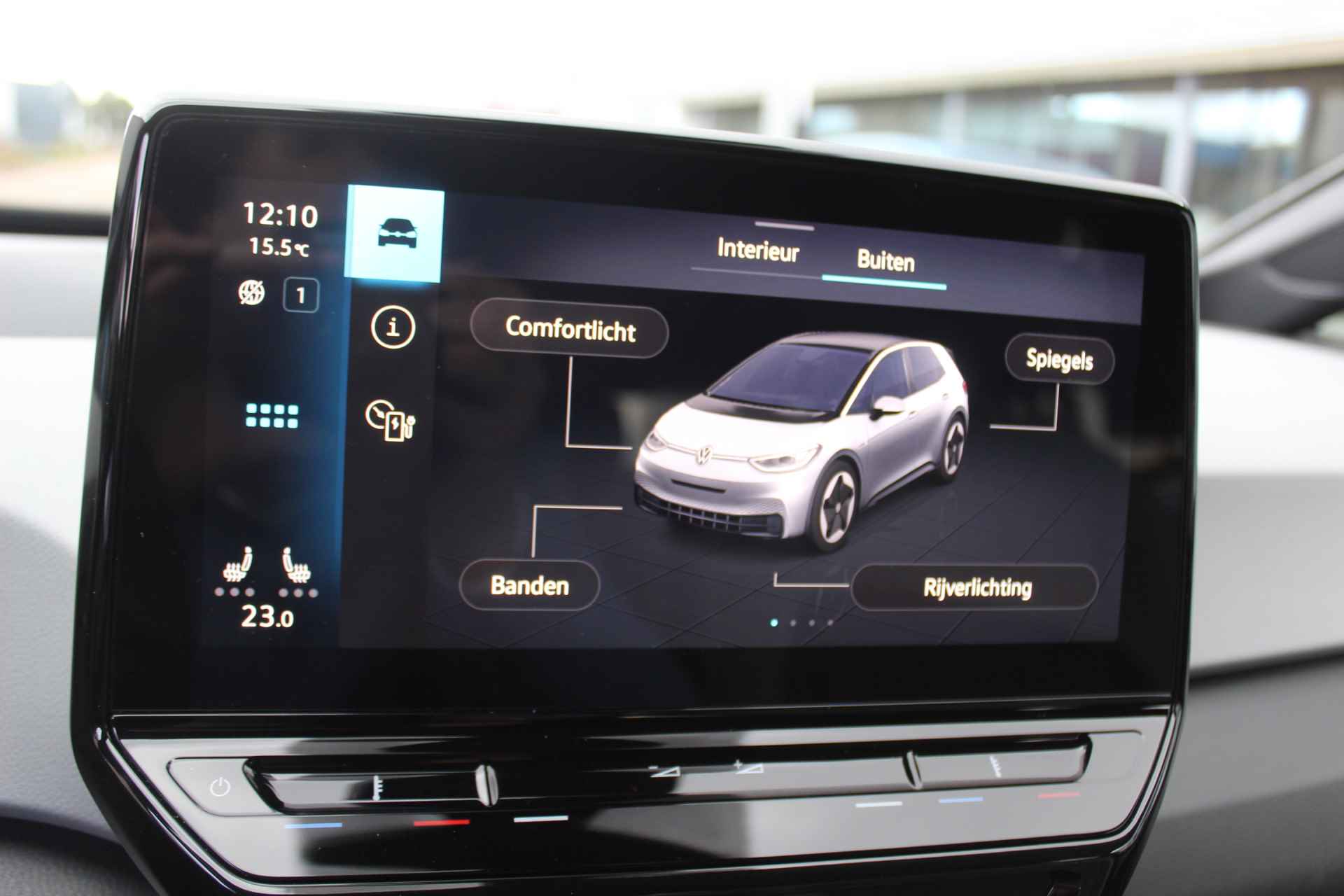 Volkswagen ID.3 First Plus 58 kWh 204pk / 19" LMV / Matrix LED / Camera / Navigatie / APP.Connect / Stuur & Stoelverwarming / - 37/38