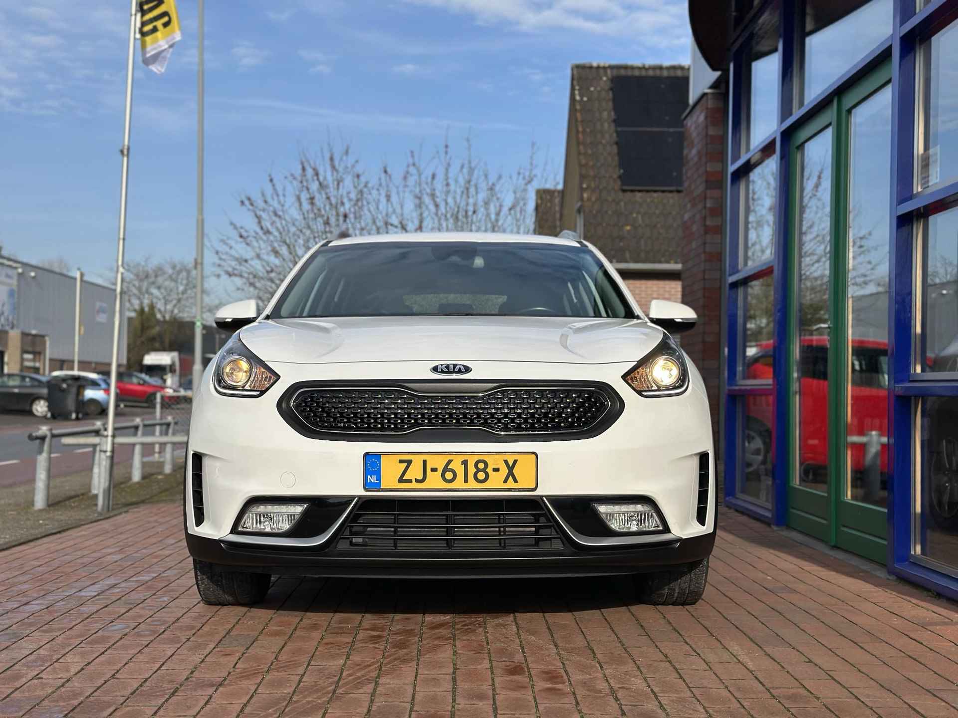 Kia Niro 1.6 GDi Hybrid DynamicLine - 8/27