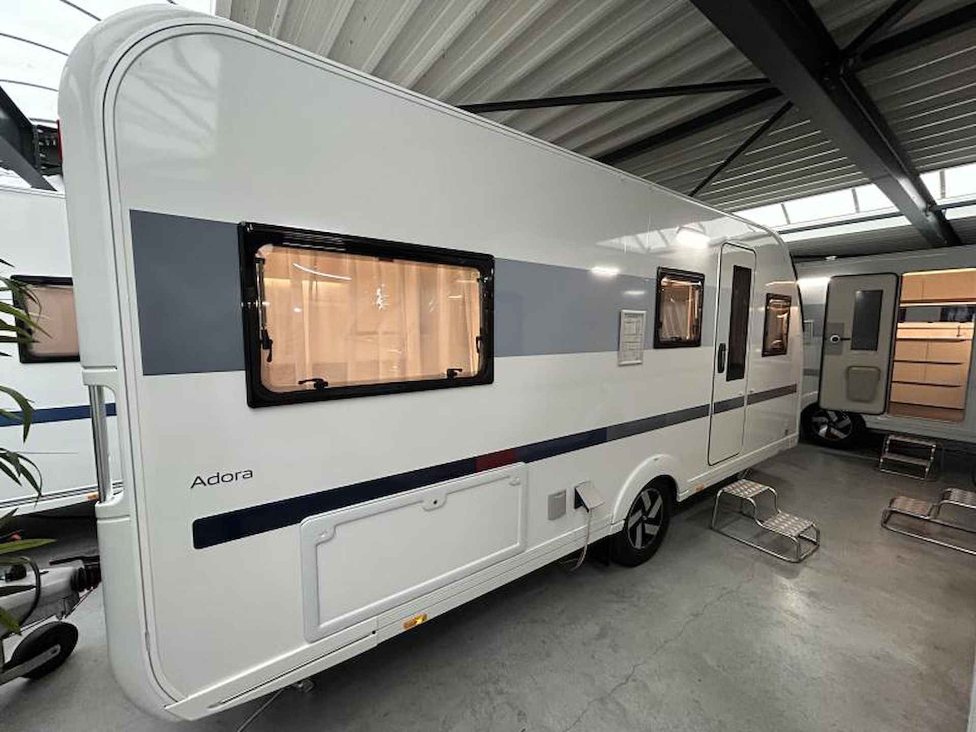 Adria Adora 502 UL €2.000,- KORTING! - 4/21