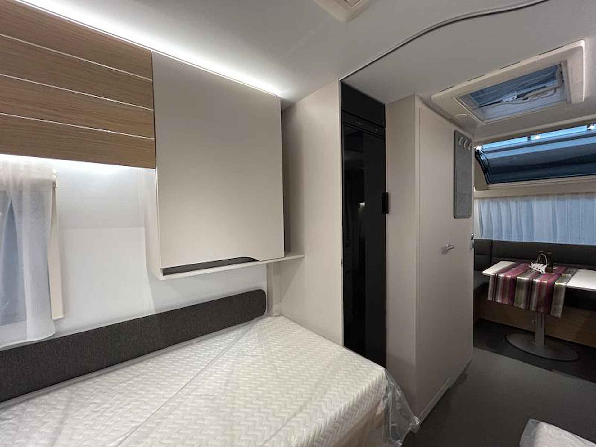 Adria Adora 502 UL €2.000,- KORTING! - 10/21