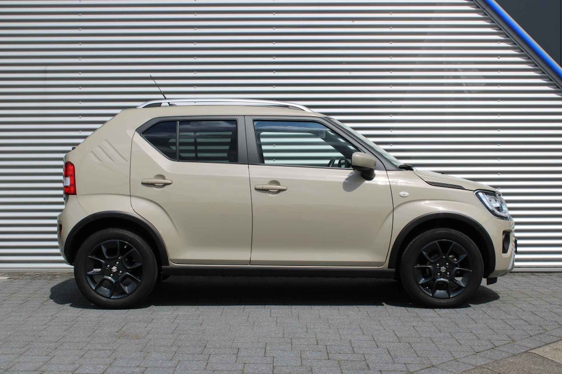 Suzuki Ignis 1.2 SmartHybrid Select - 9/26