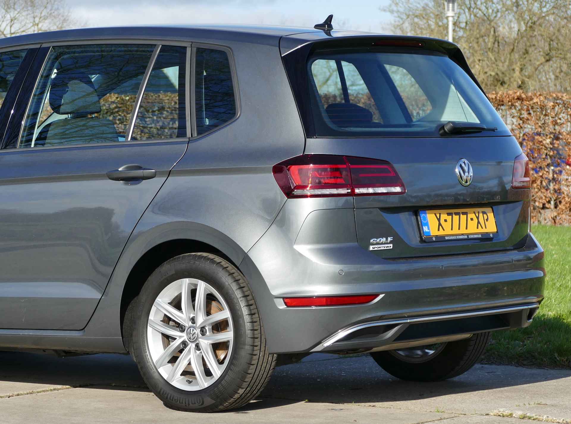 Volkswagen Golf Sportsvan 1.5 TSI AUTOMAAT | Apple carplay/Android auto | verwarmde stoelen | adaptieve cruise control - 4/50