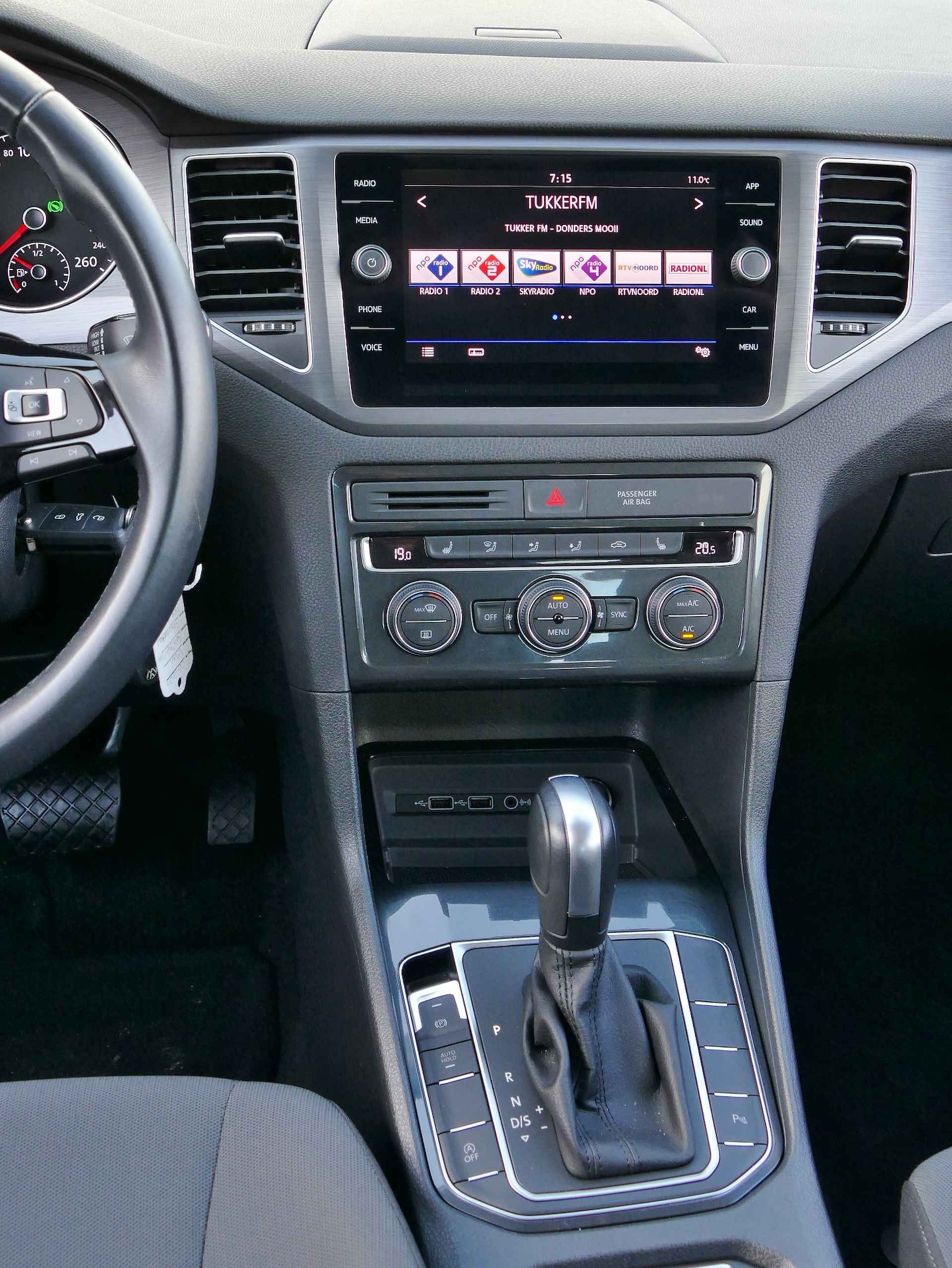 Volkswagen Golf Sportsvan 1.5 TSI AUTOMAAT | Apple carplay/Android auto | verwarmde stoelen | adaptieve cruise control - 20/50