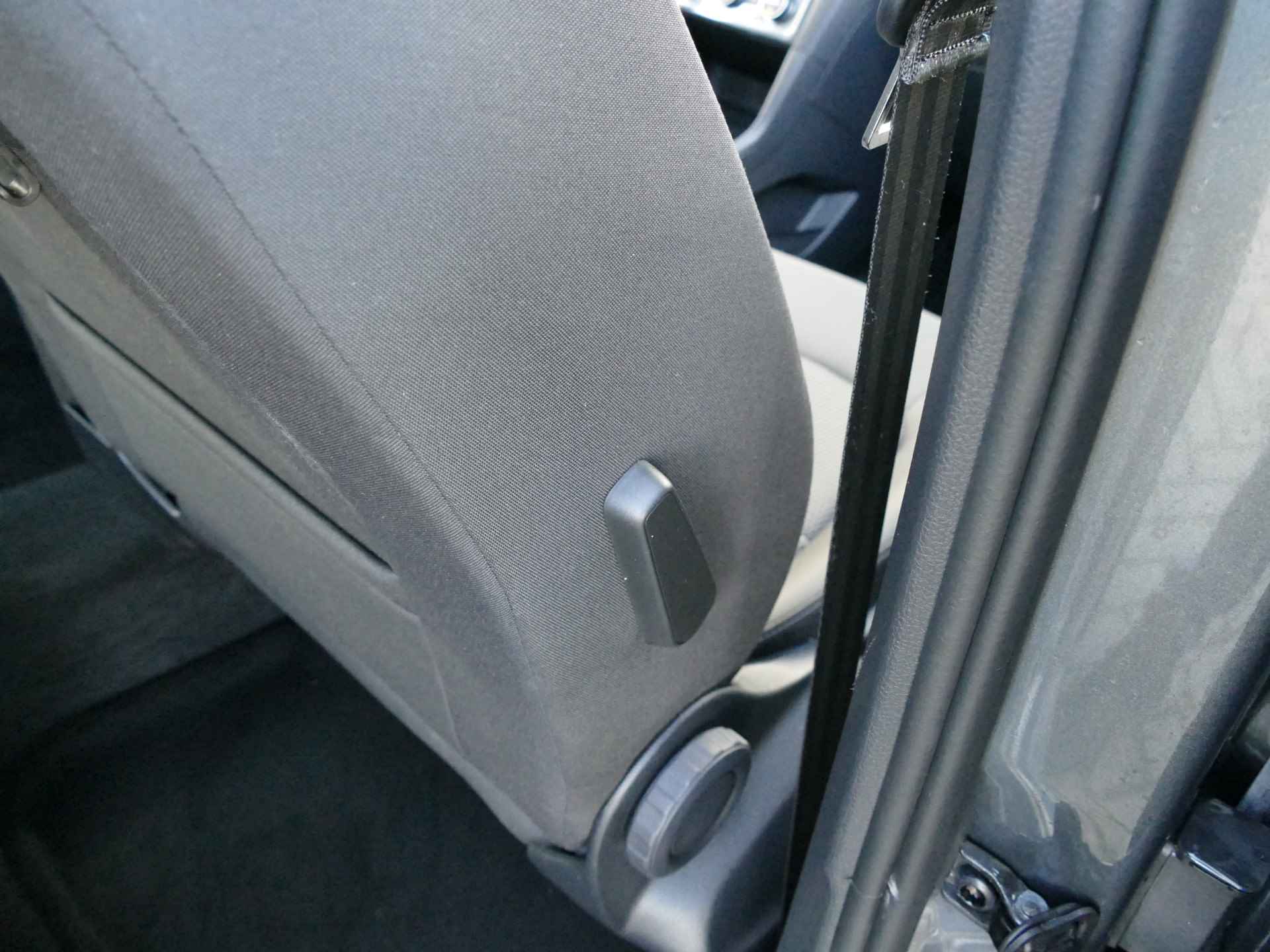 Volkswagen Golf Sportsvan 1.5 TSI AUTOMAAT | Apple carplay/Android auto | verwarmde stoelen | adaptieve cruise control - 36/50