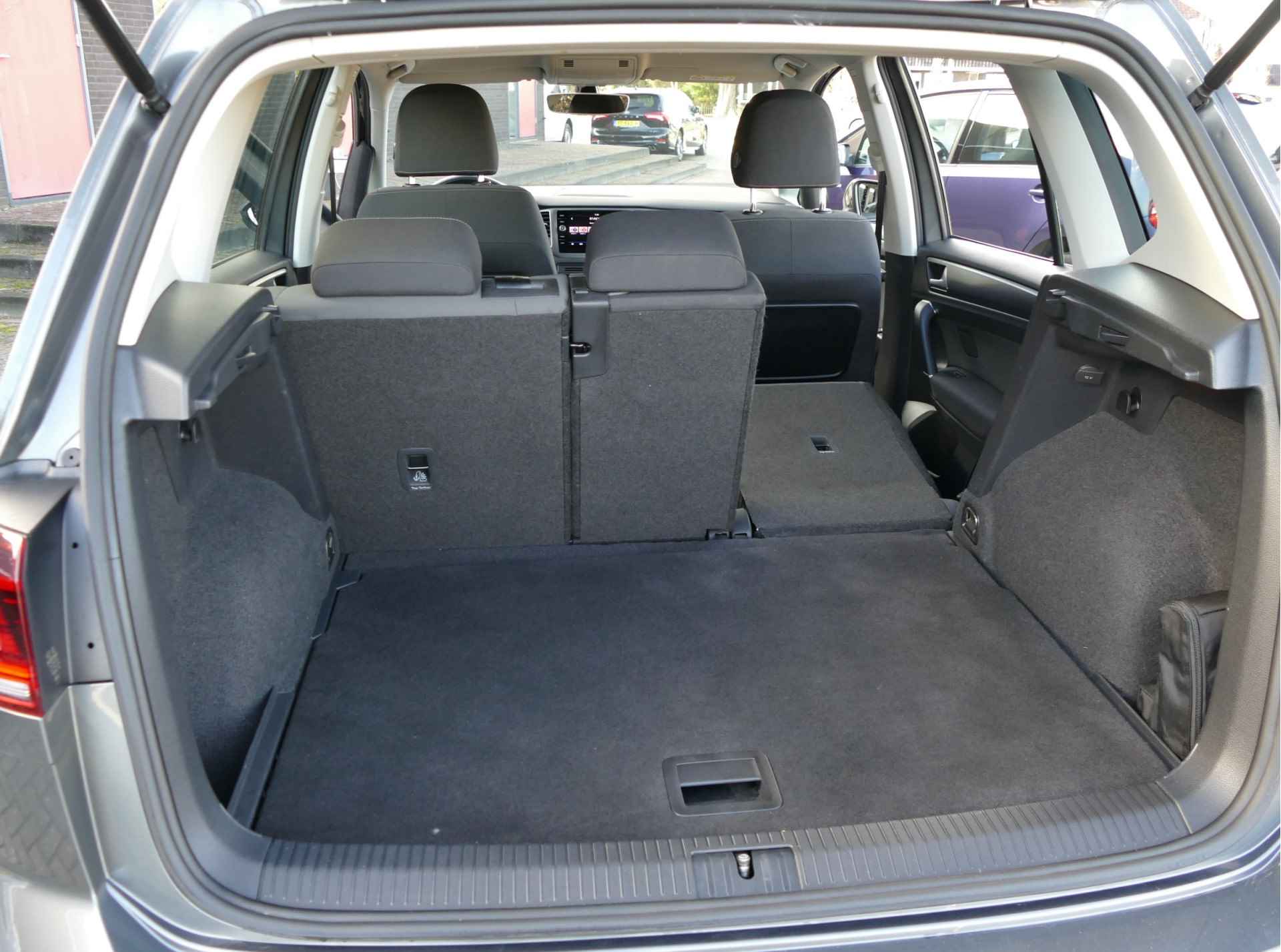 Volkswagen Golf Sportsvan 1.5 TSI AUTOMAAT | Apple carplay/Android auto | verwarmde stoelen | adaptieve cruise control - 43/50