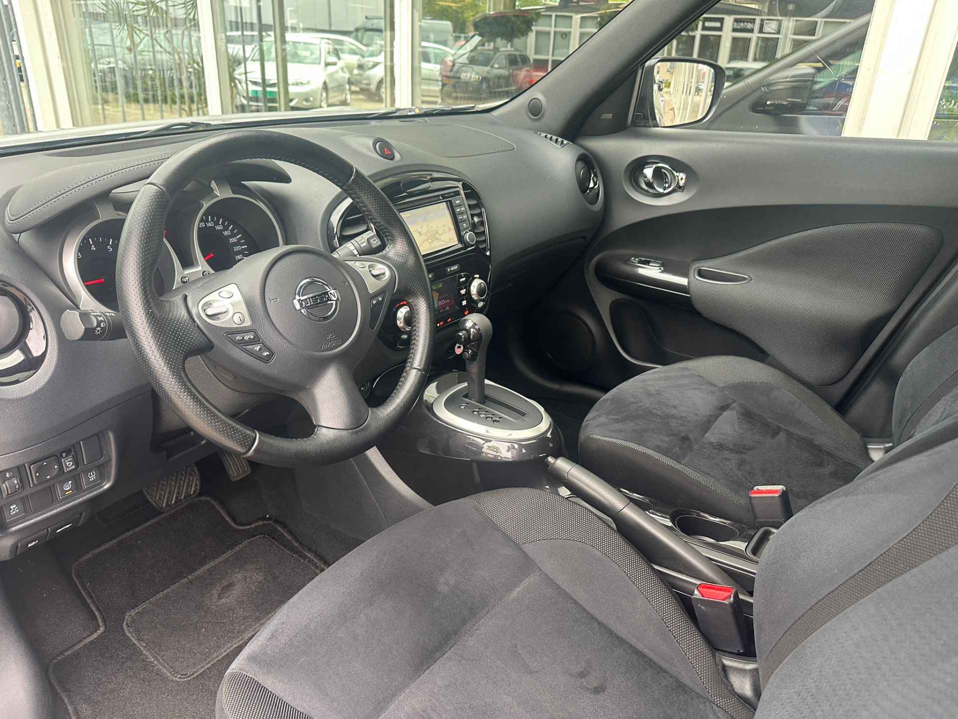 Nissan Juke 1.6 Acenta Automaat Panorama 360 cam Trekhaak Navi - 10/29