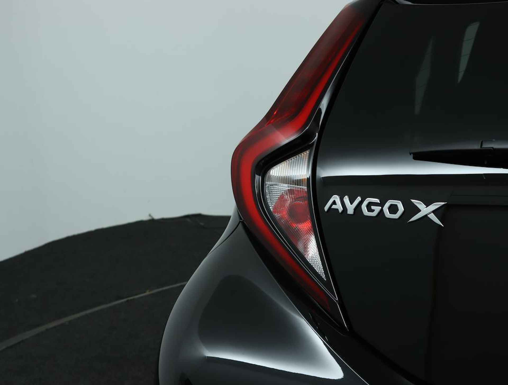 Toyota Aygo X 1.0 VVT-i MT Pulse - 40/47