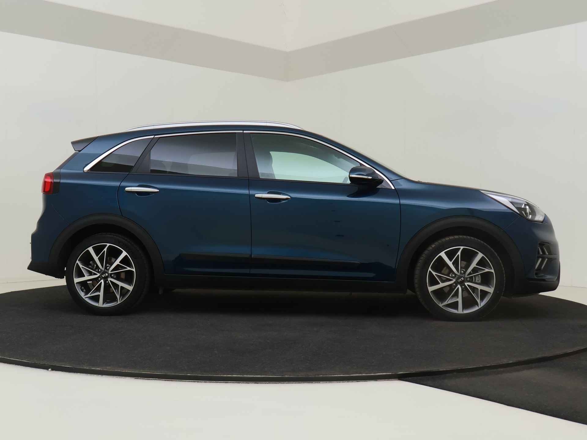 Kia Niro 1.6 GDi Hybrid DynamicLine 141 pk Automaat | Navigatie | Climate Control | Parkeerhulp Achter - 9/48