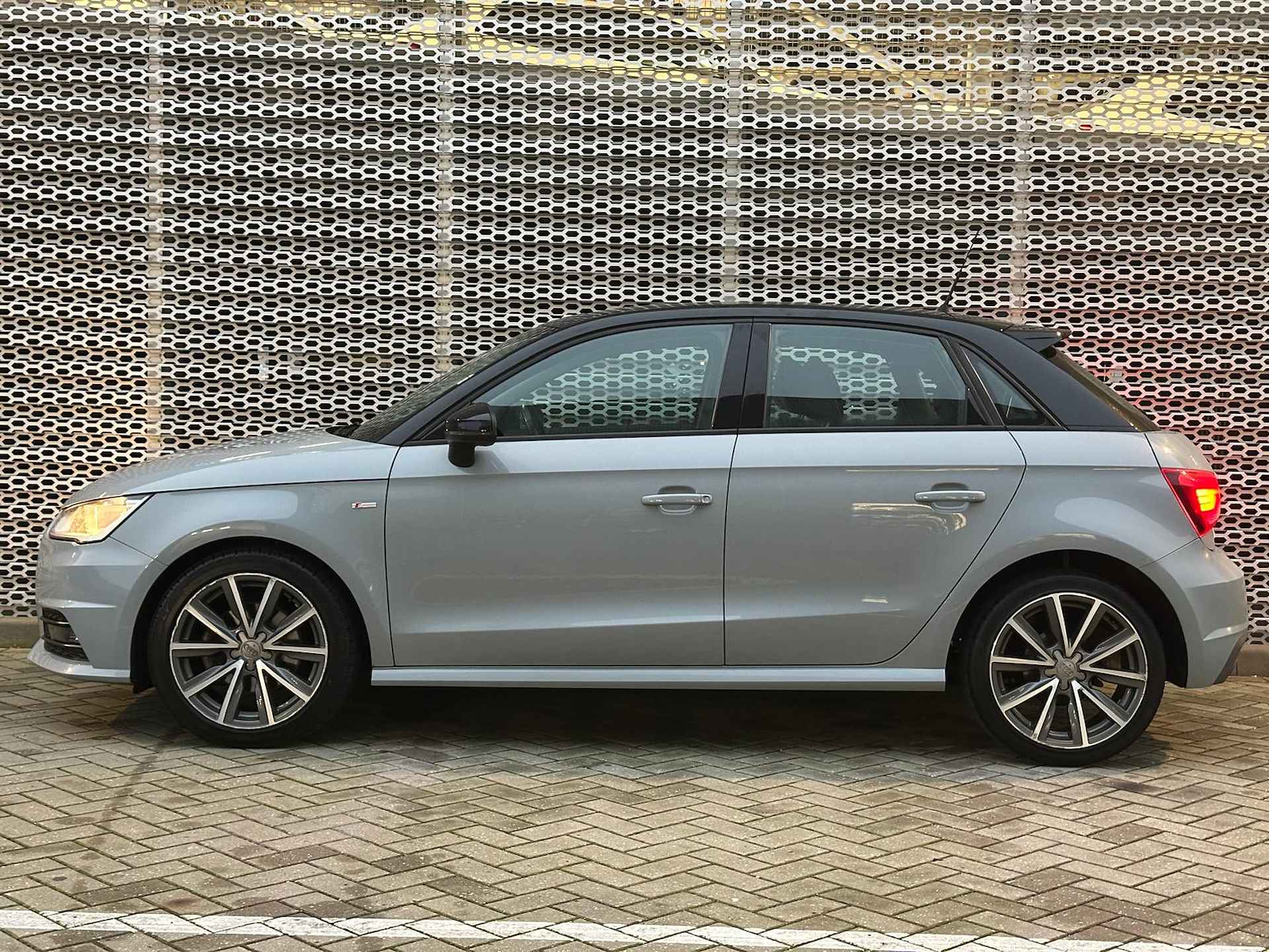 Audi A1 Sportback 1.4 TFSI Adrenalin / Panoramadak / S-Line Exterieur / 17" LMV / Cruise Control - 5/28