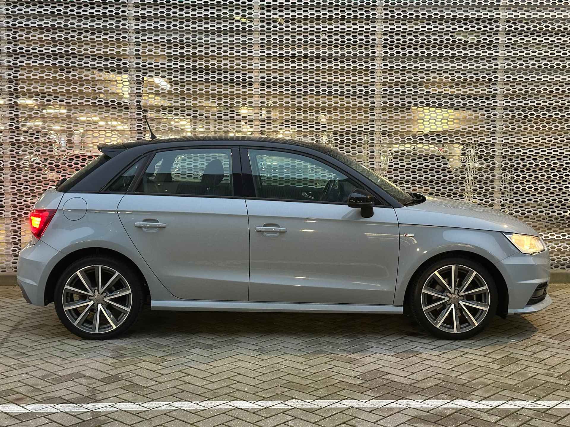 Audi A1 Sportback 1.4 TFSI Adrenalin / Panoramadak / S-Line Exterieur / 17" LMV / Cruise Control - 9/28