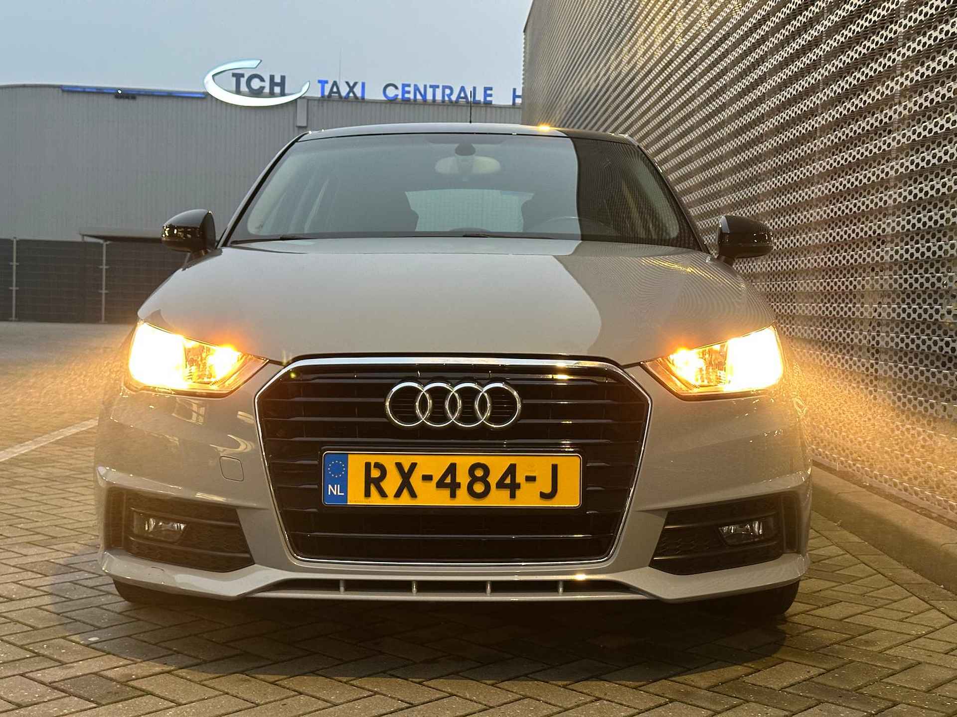 Audi A1 Sportback 1.4 TFSI Adrenalin / Panoramadak / S-Line Exterieur / 17" LMV / Cruise Control - 11/28