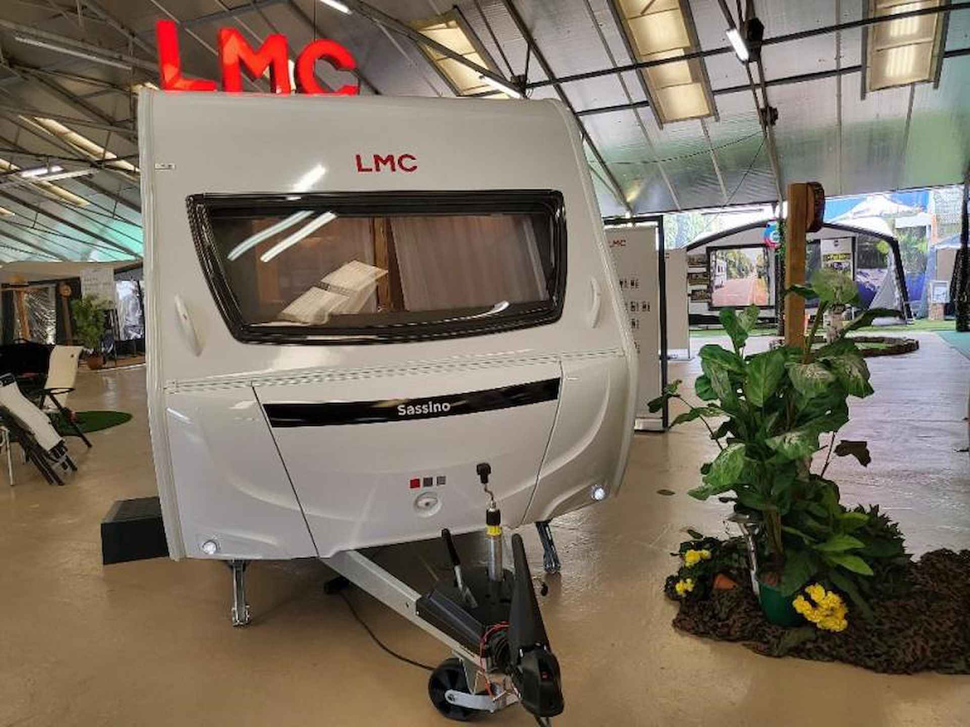 LMC Sassino 390 K compleet met voortent!! - 10/19