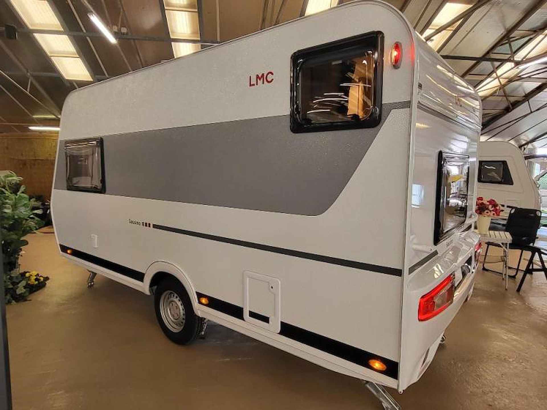 LMC Sassino 390 K compleet met voortent!! - 12/19