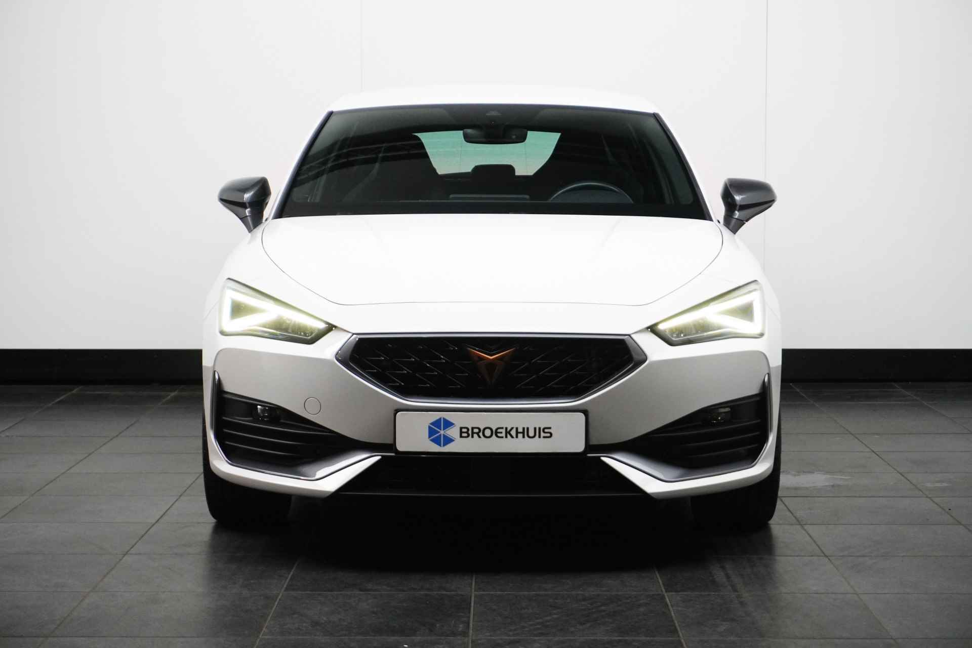 CUPRA Leon VZ 1.4 245pk Performance Black Pack | NAVIGATIE | CAMERA | STUURVERW. - 3/26