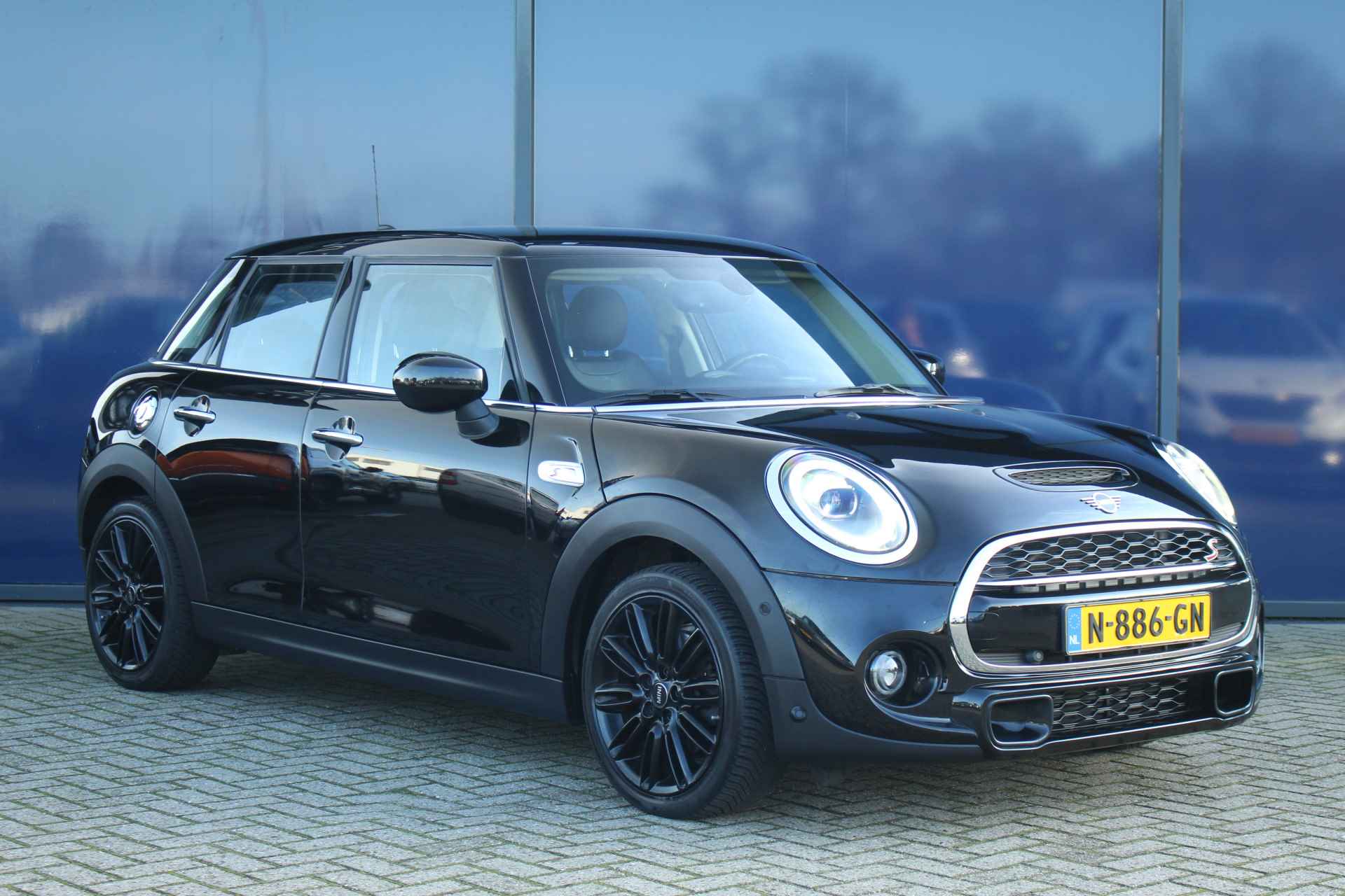 MINI Mini 2.0 Cooper S Hammersmith 192 PK | Leder | St.Verwarming | LED | Climate & Cruise C. - 10/50