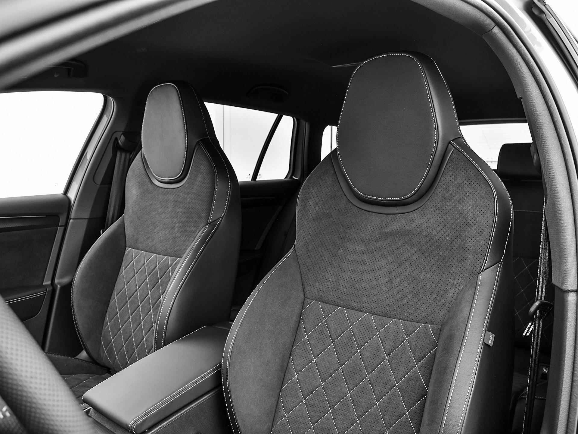 Škoda Superb Combi 1.5 TSI 150PK DSG Sportline Business | 19 inch LM | Functie | Comfort | Trekhaak wegklapbaar | Isofix voorbereiding op de passagiersstoel | - 11/38