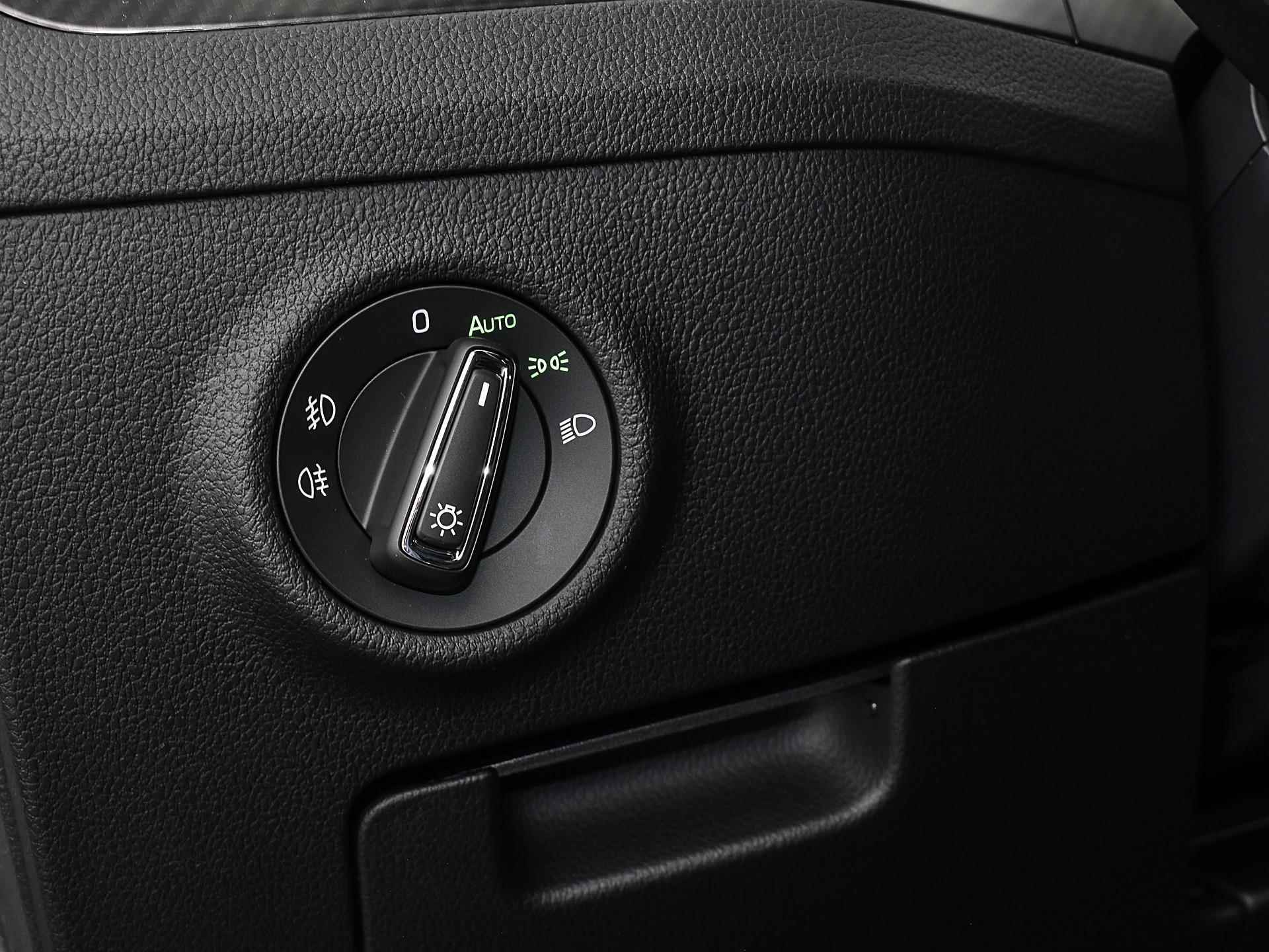 Škoda Superb Combi 1.5 TSI 150PK DSG Sportline Business | 19 inch LM | Functie | Comfort | Trekhaak wegklapbaar | Isofix voorbereiding op de passagiersstoel | - 21/38