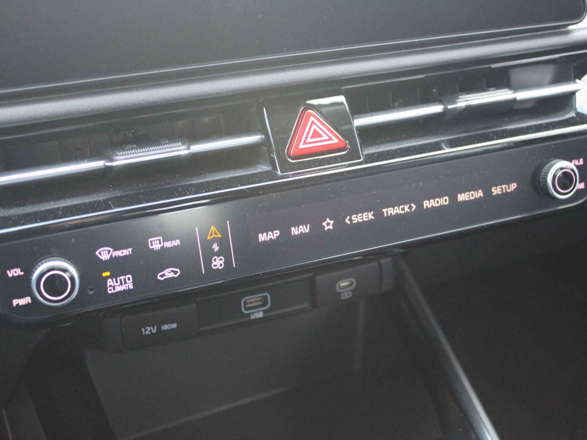 Kia Niro 1.6 GDi PHEV DynamicLine | LED | Stoel-/Stuurverwarming | Adapt. Cruise | Clima | Camera | Carplay - 18/25