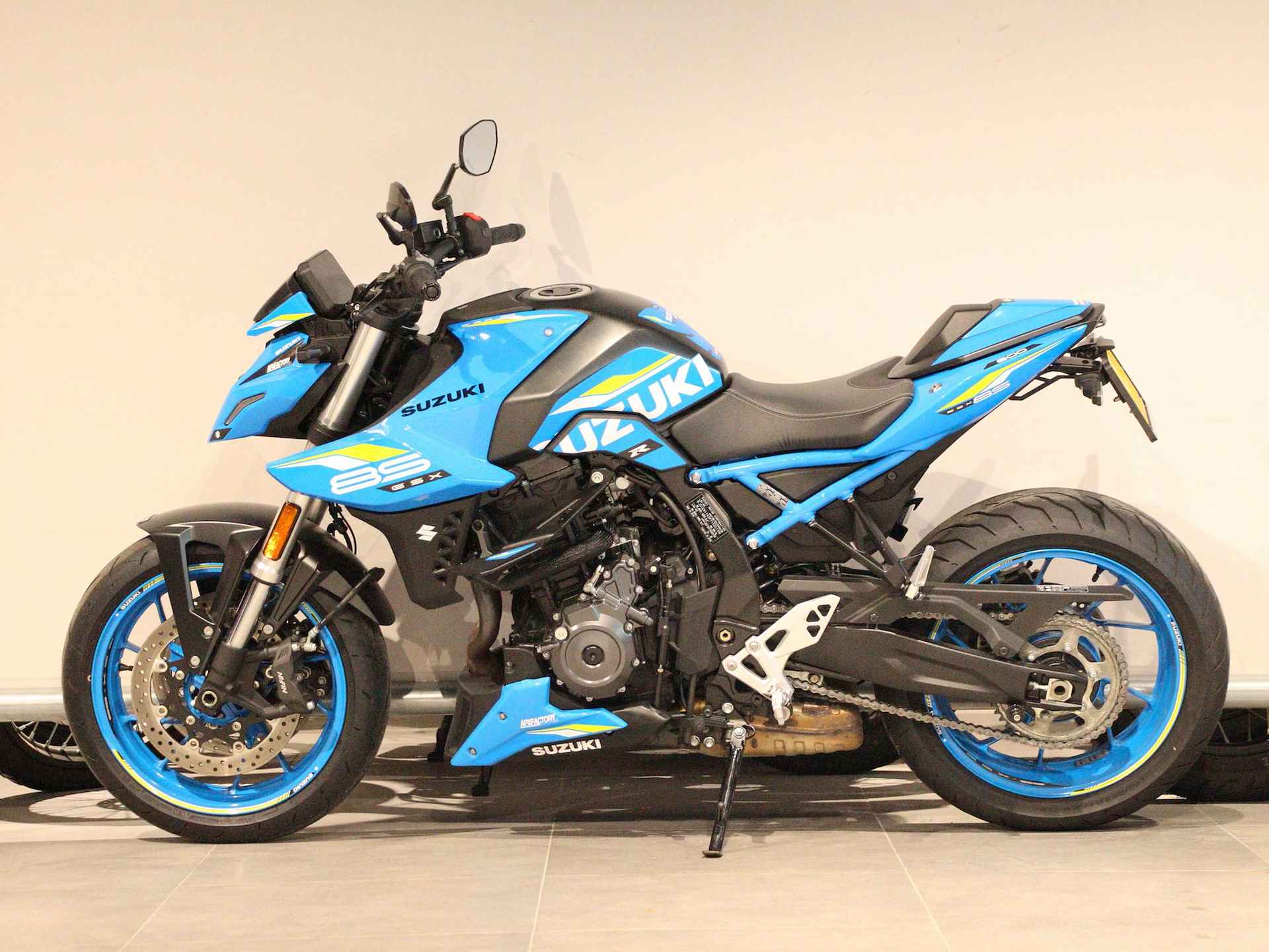 Suzuki GSX-8S - 5/12