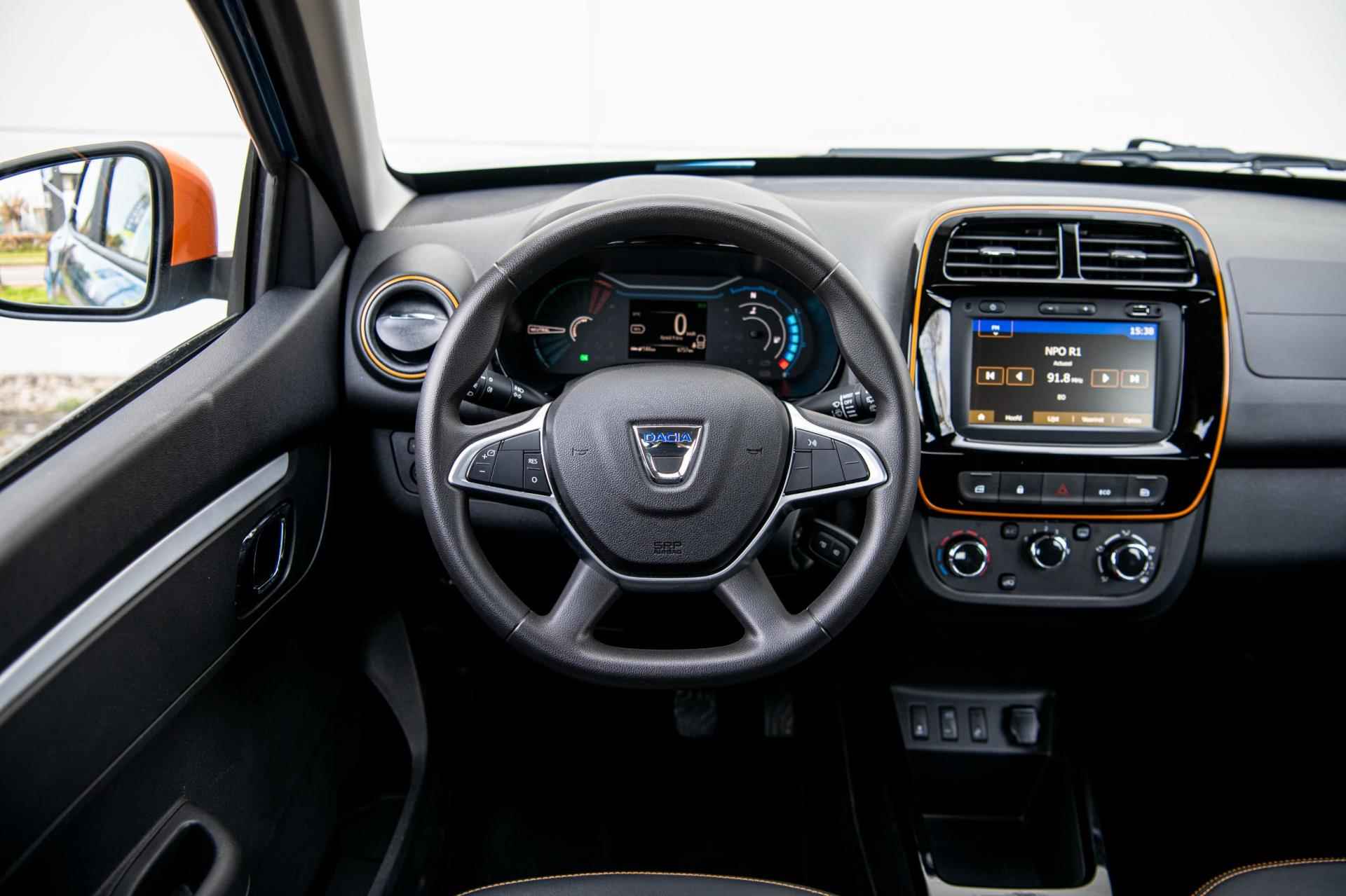 Dacia Spring Comfort Plus (Orange Pack) | Airco | Achteruitrijcamera| Apple CarPlay | Navigatie | Electrische Bedienbare Ramen | - 3/41