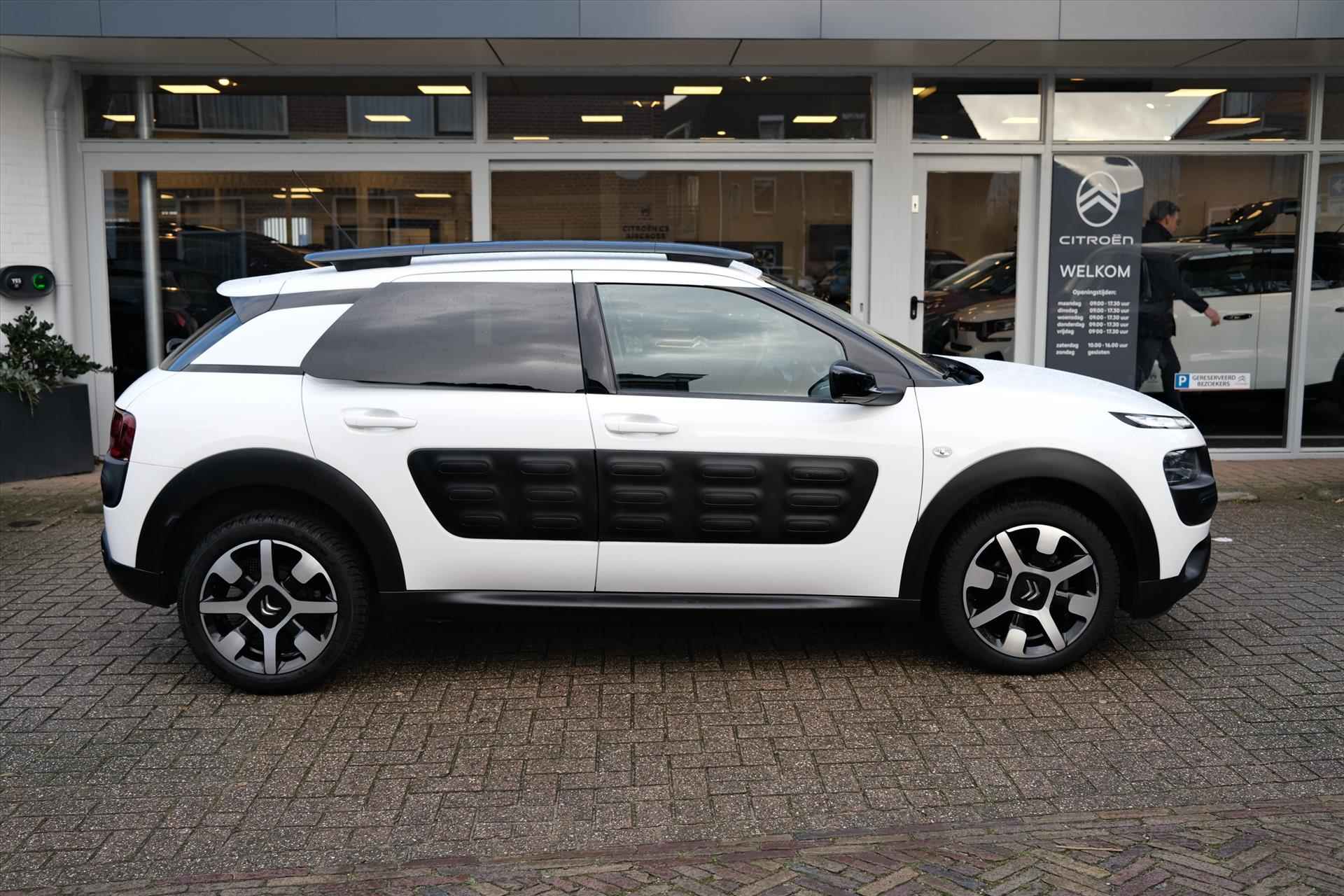 Citroen C4 Cactus PT 82 Business 17" Cross lmv | Navigatie | Parkeersensoren - 4/39