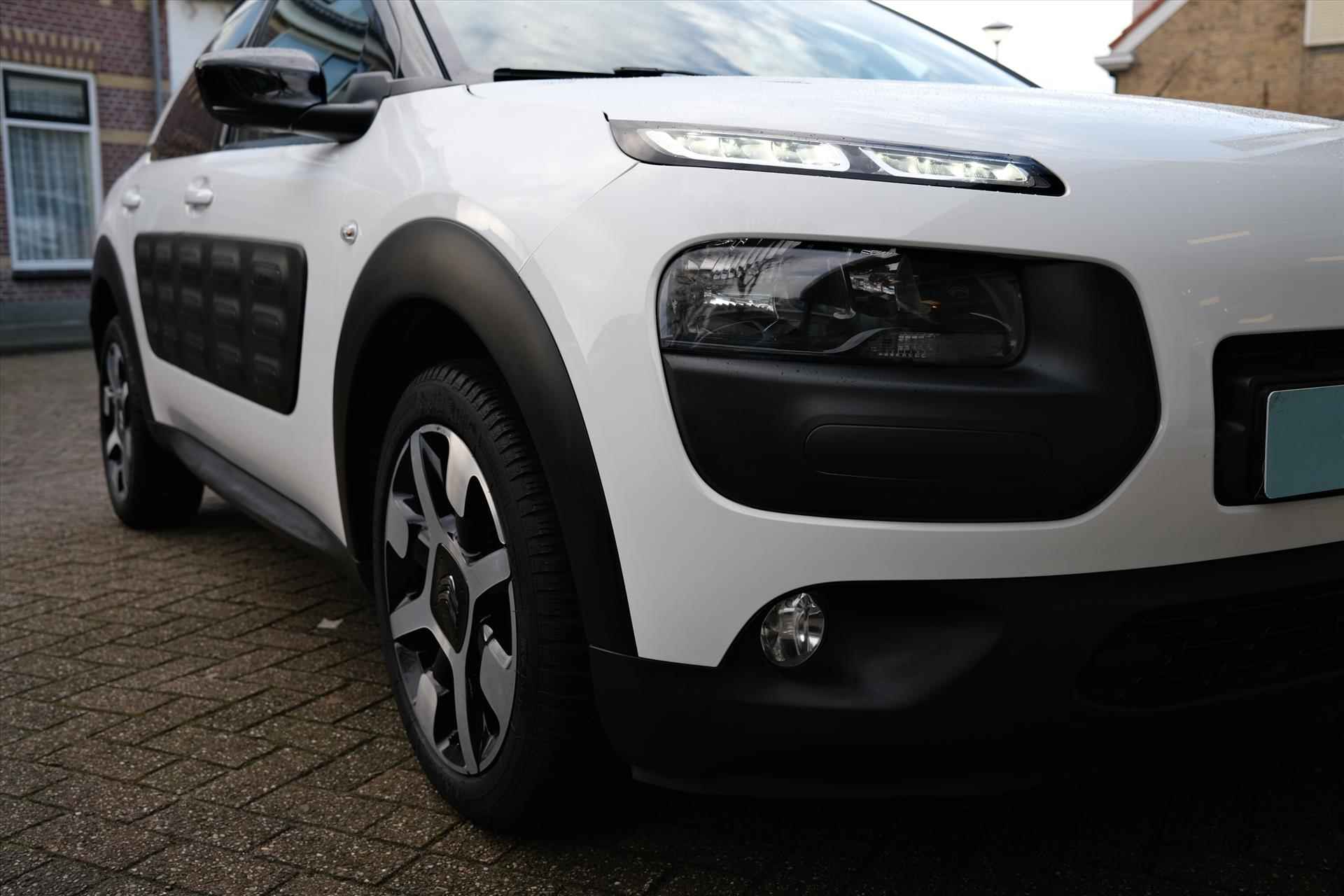 Citroen C4 Cactus PT 82 Business 17" Cross lmv | Navigatie | Parkeersensoren - 5/39