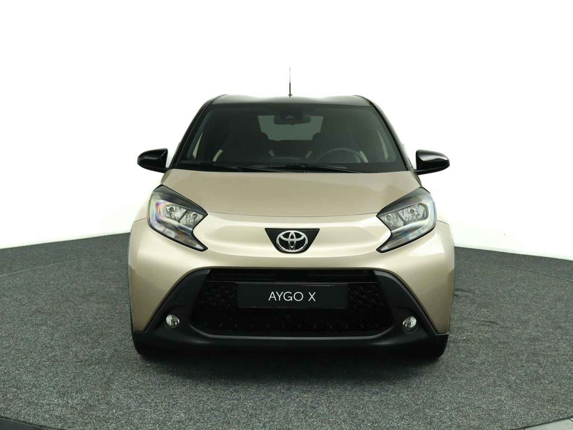 Toyota Aygo X 1.0 VVT-i MT Pulse Limited | 10 Jaar Garantie | Stoelverwarming | Apple Carplay & Android Auto | Achteruitrijcamera | Airco | DAB | - 7/45