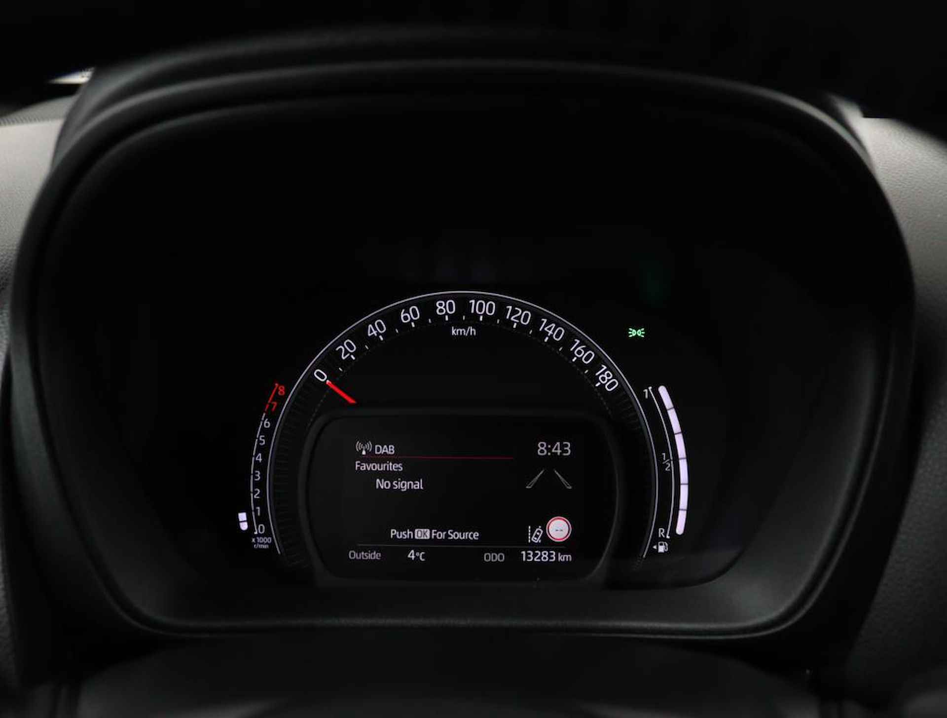 Toyota Aygo X 1.0 VVT-i MT Pulse Limited | 10 Jaar Garantie | Stoelverwarming | Apple Carplay & Android Auto | Achteruitrijcamera | Airco | DAB | - 20/45